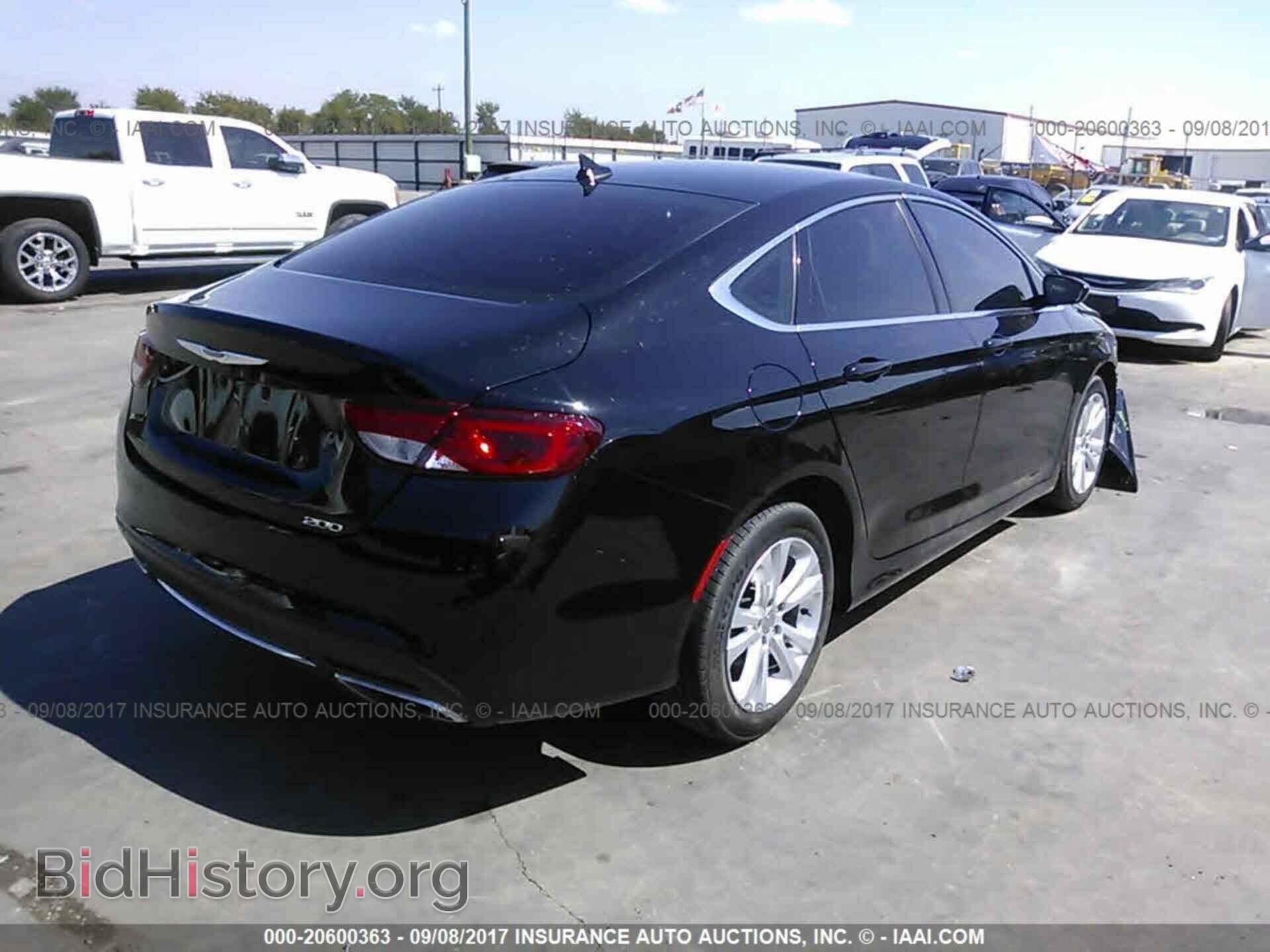 2016 Chrysler 200 - VIN: 1C3CCCAG3GN143270 - Photo 4
