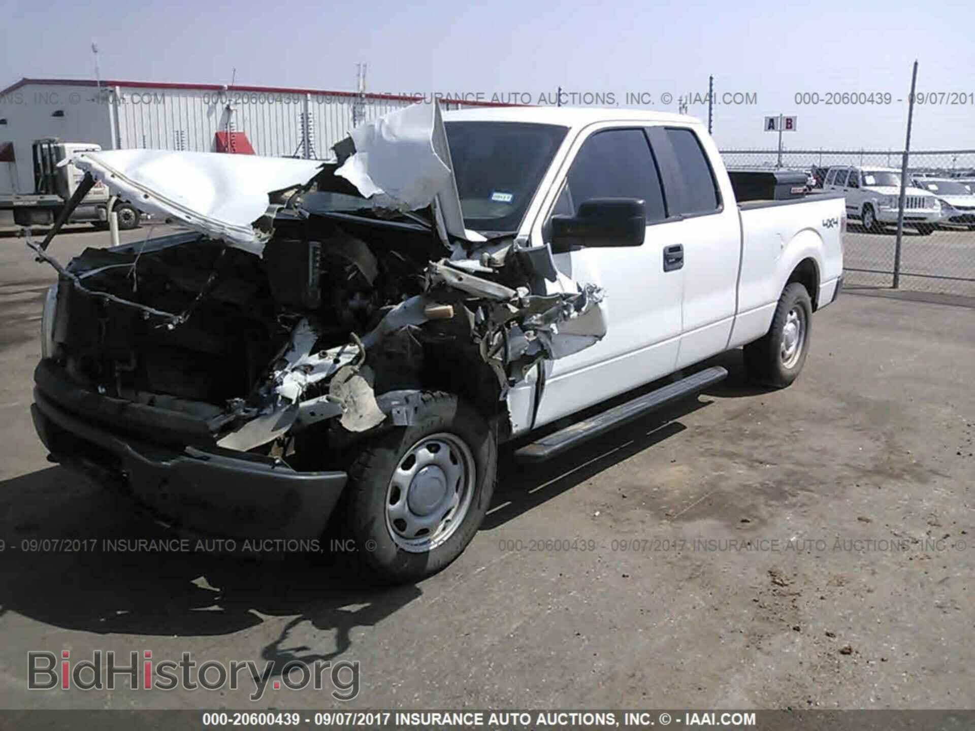 2011 Ford F150 - VIN: 1FTFX1EF3BFC52690 - Фото 2