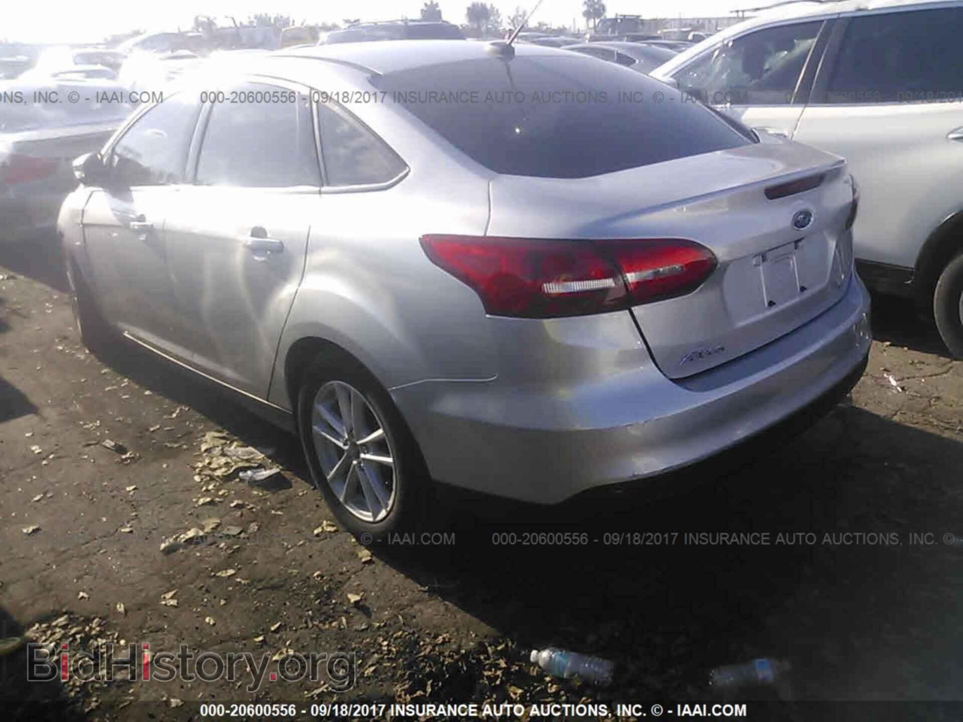 2017 Ford Focus - VIN: 1FADP3F23HL274994 - Photo 3