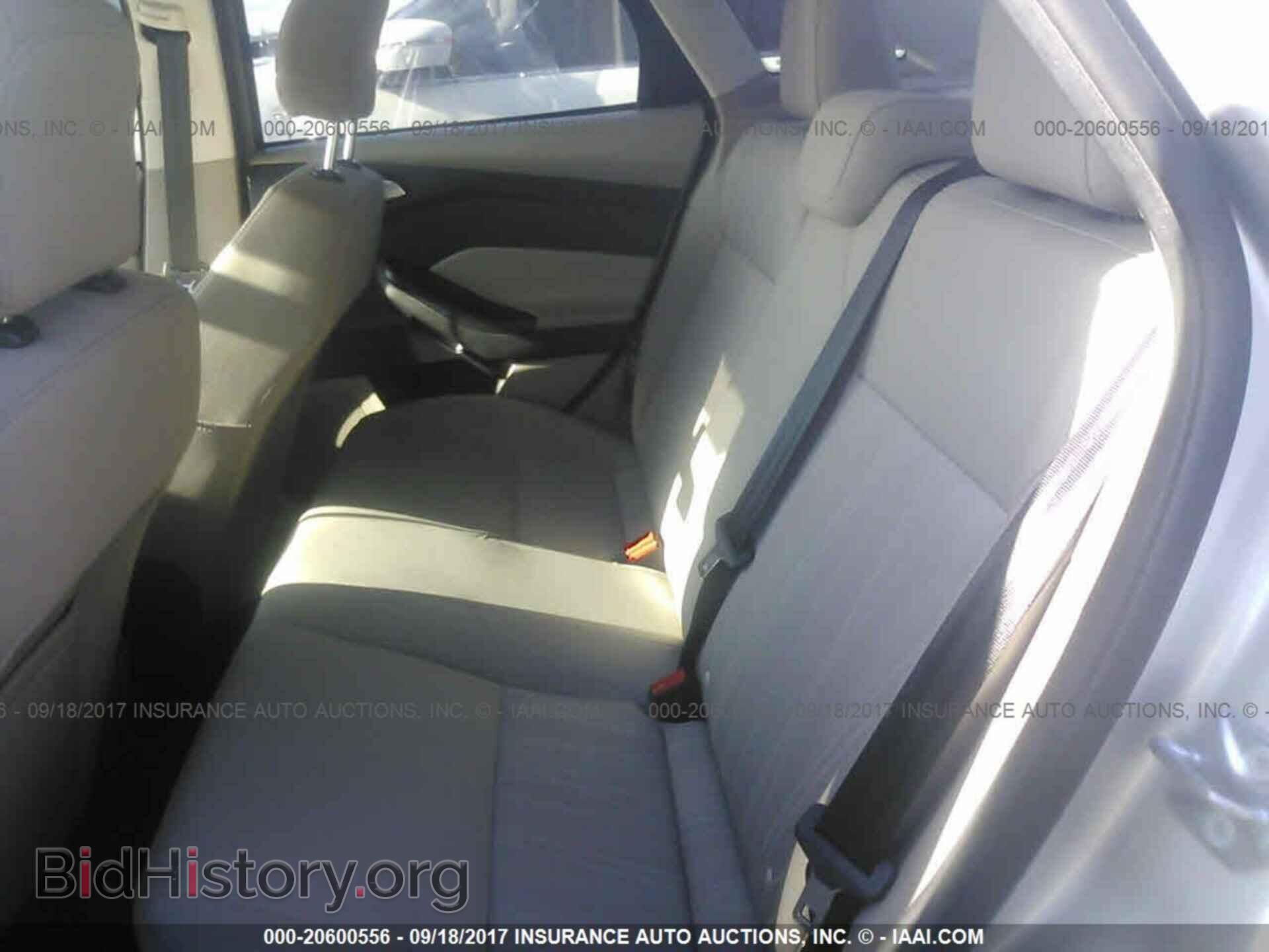 2017 Ford Focus - VIN: 1FADP3F23HL274994 - Photo 8
