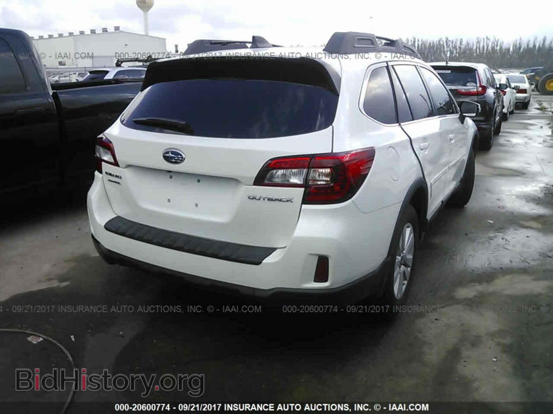 2017 Subaru Outback - VIN: 4S4BSAFC8H3200933 - Фото 4