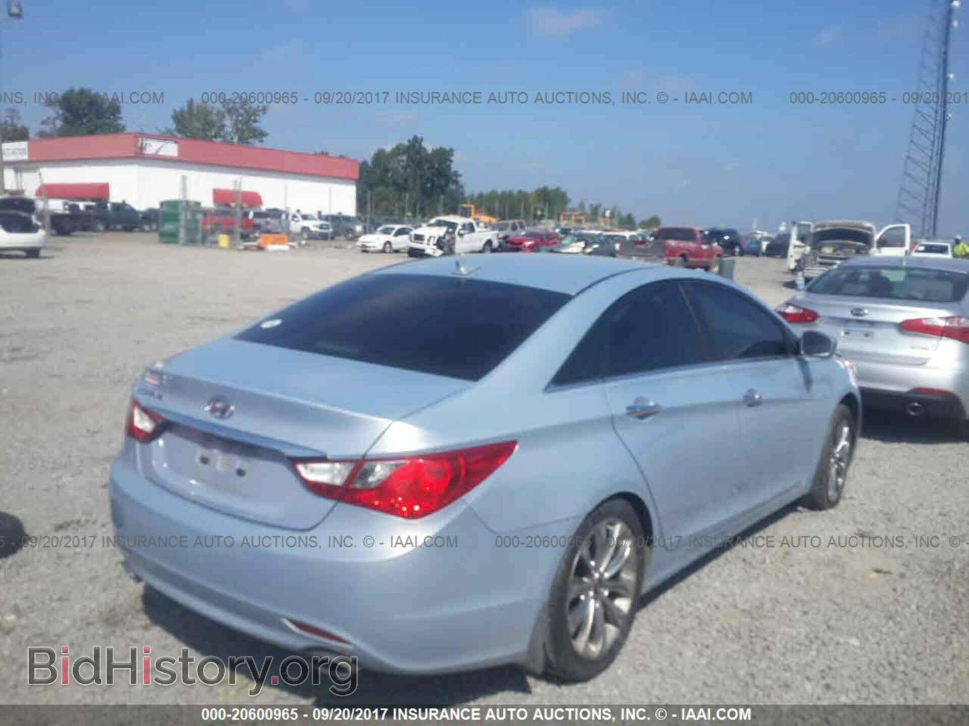 2012 Hyundai Sonata - VIN: 5NPEC4AC0CH371678 - Photo 4