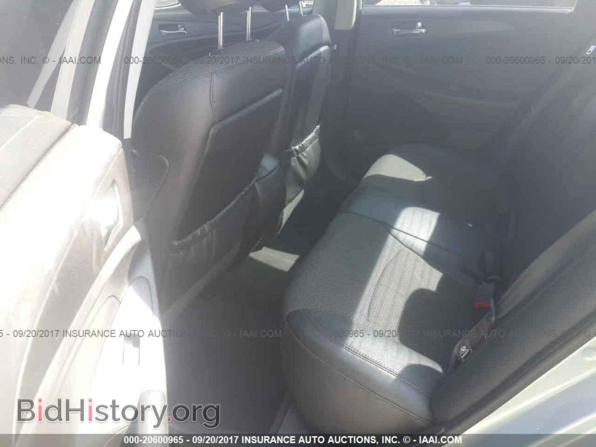 2012 Hyundai Sonata - VIN: 5NPEC4AC0CH371678 - Photo 8