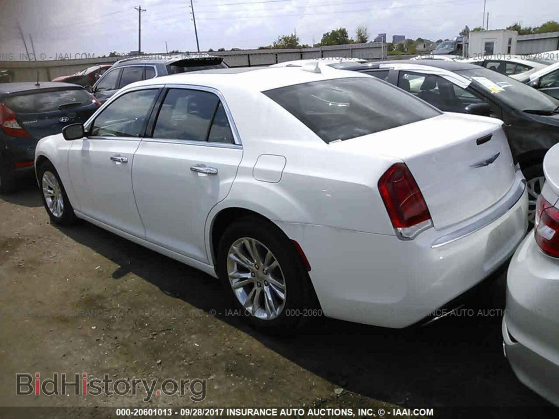 2017 Chrysler 300c - VIN: 2C3CCAEG6HH564912 - Фото 3