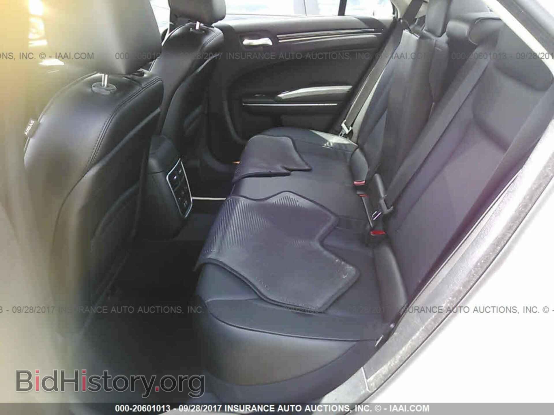 2017 Chrysler 300c - VIN: 2C3CCAEG6HH564912 - Фото 8