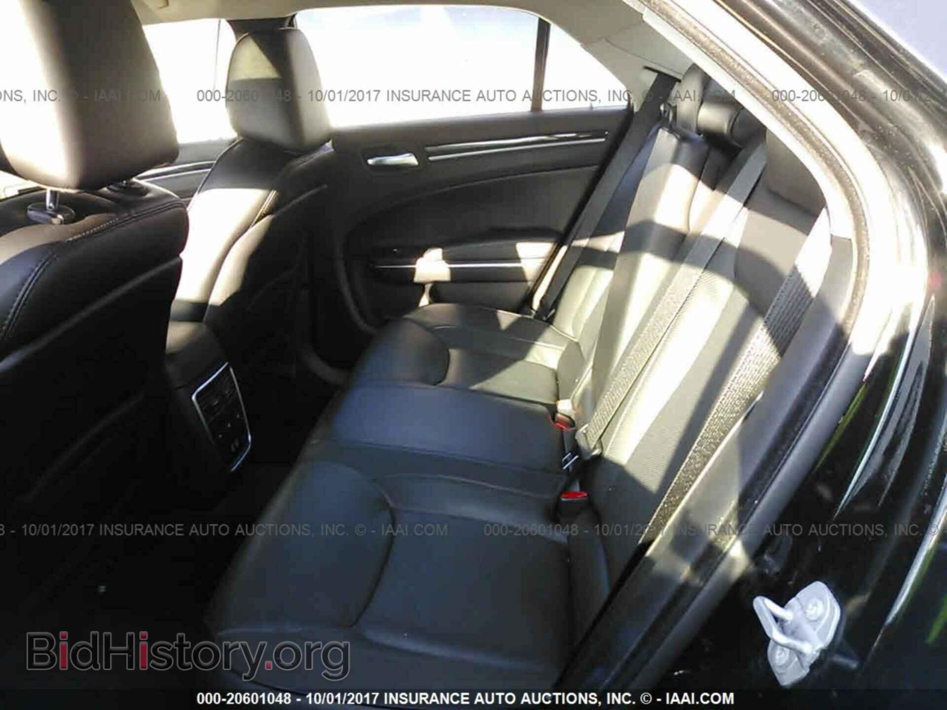 2016 Chrysler 300c - VIN: 2C3CCAEG5GH319906 - Фото 8