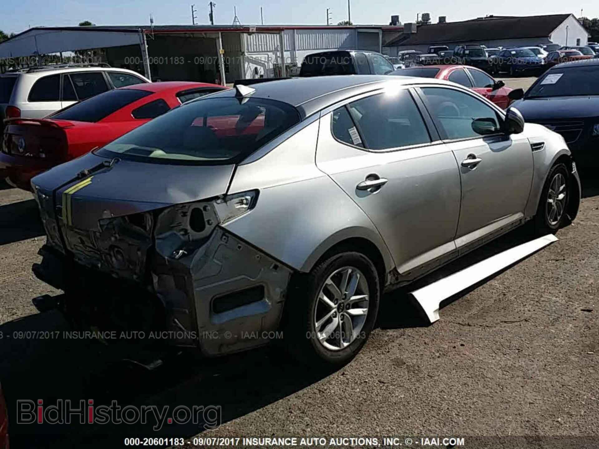 2011 Kia Optima - VIN: KNAGM4A77B5079725 - Фото 4