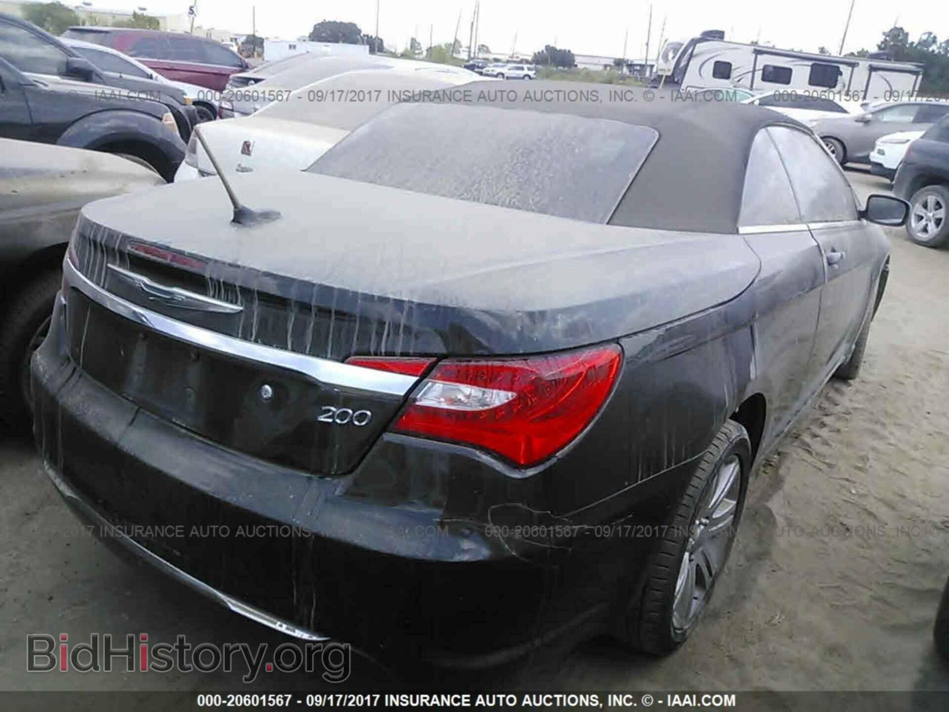 2011 Chrysler 200 - VIN: 1C3BC2EG2BN600952 - Photo 4