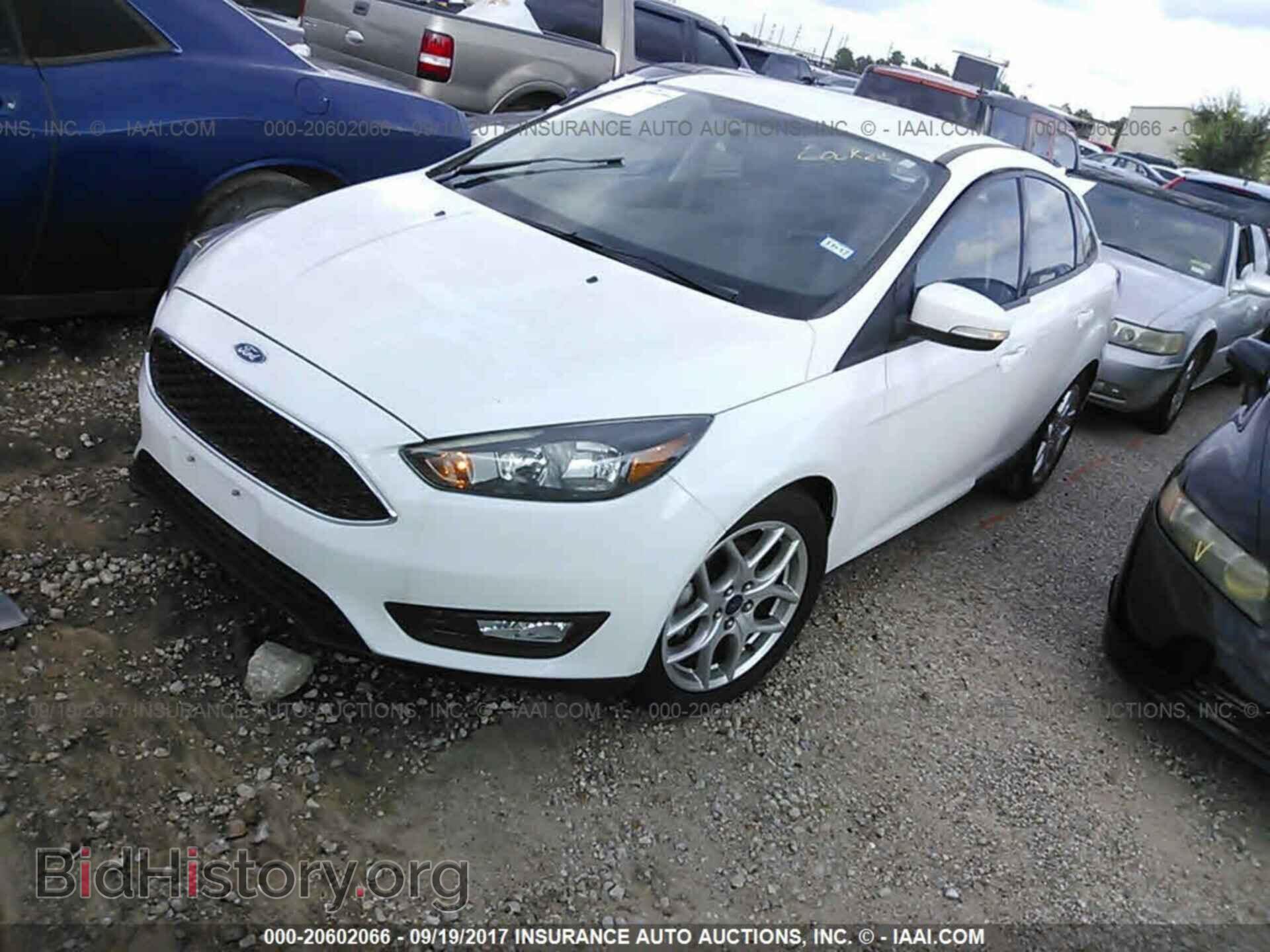 2015 Ford Focus - VIN: 1FADP3F24FL331037 - Photo 2