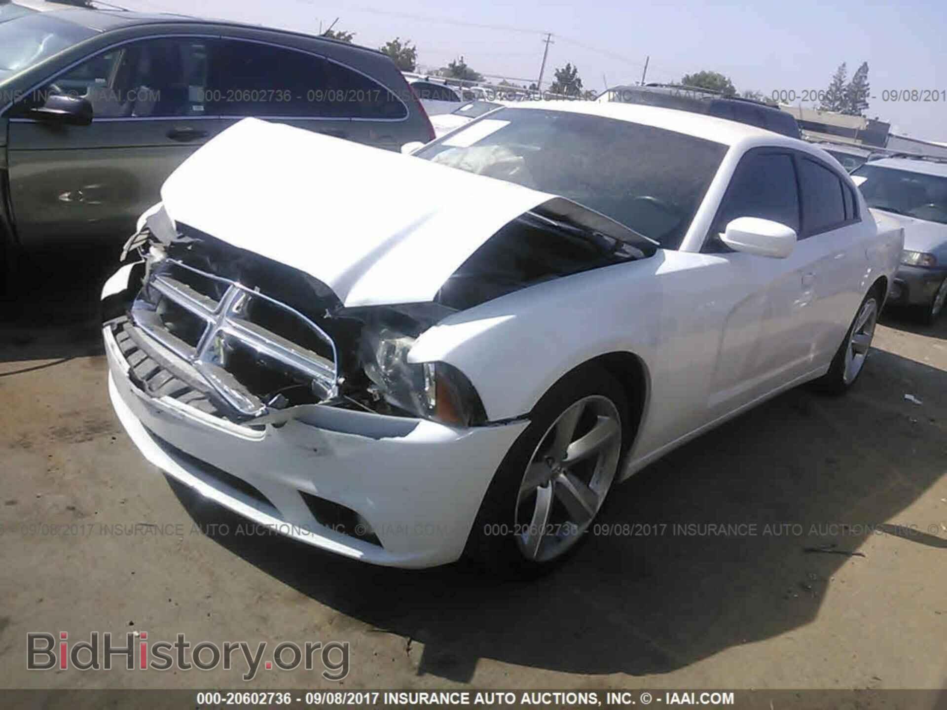 2012 Dodge Charger - VIN: 2C3CDXHG4CH304500 - Фото 2