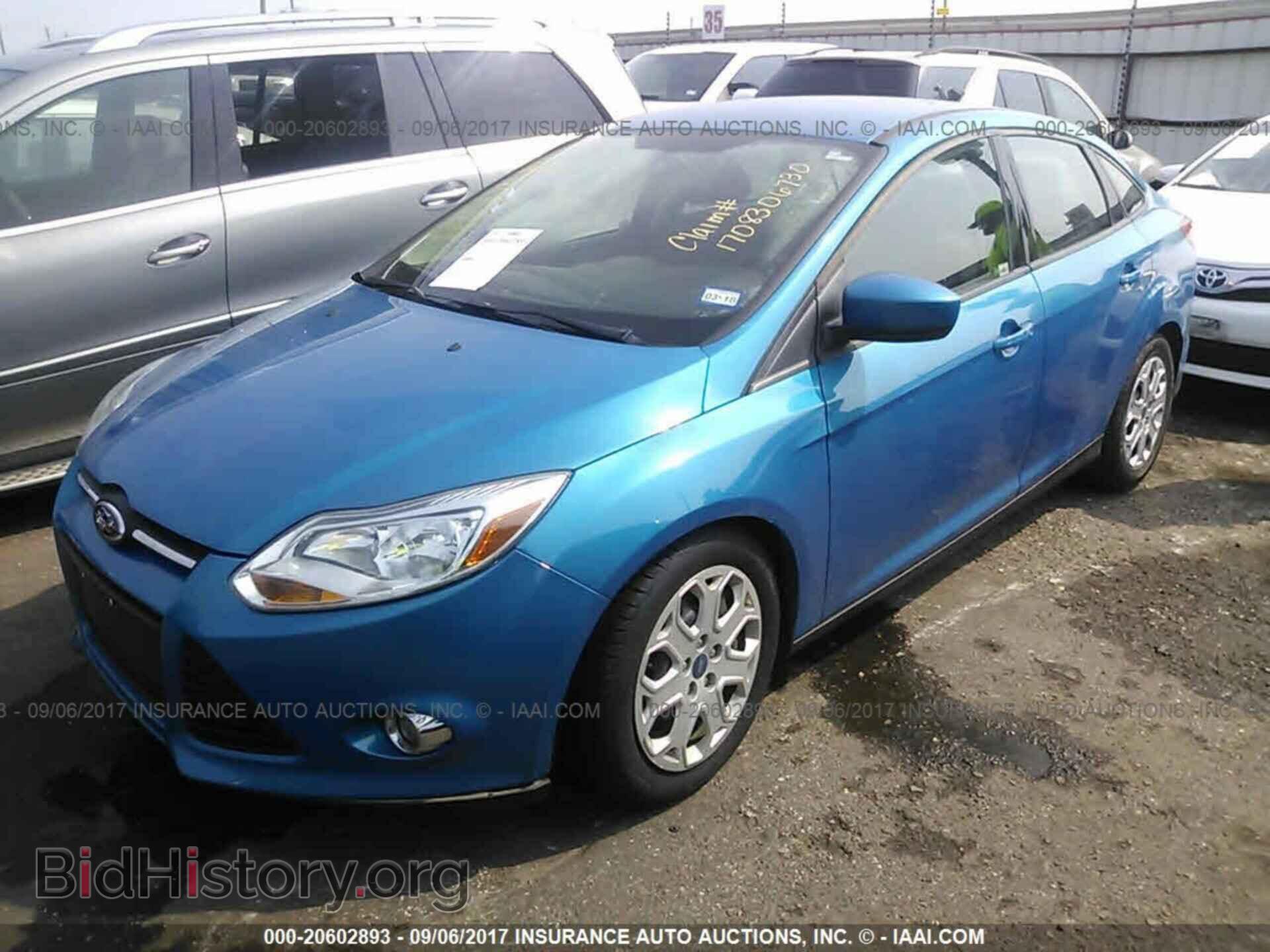 2012 Ford Focus - VIN: 1FAHP3F24CL466595 - Фото 2