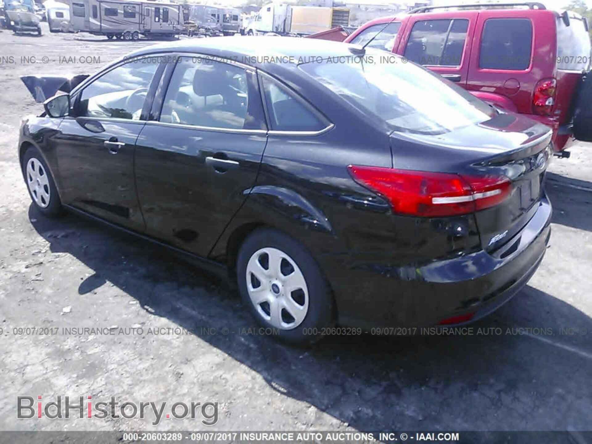 2015 Ford Focus - VIN: 1FADP3E25FL353453 - Photo 3