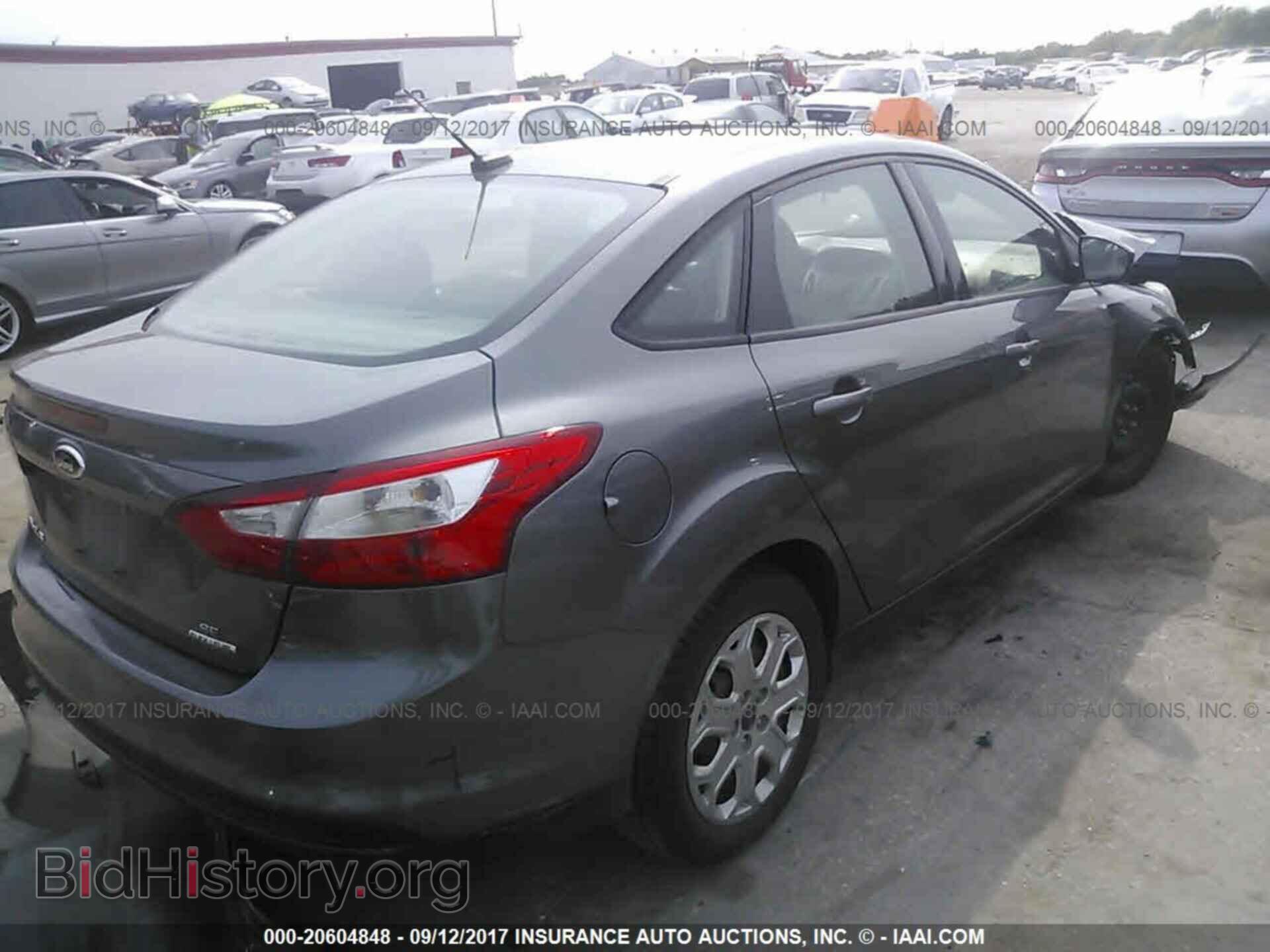 2012 Ford Focus - VIN: 1FAHP3F24CL476348 - Photo 4