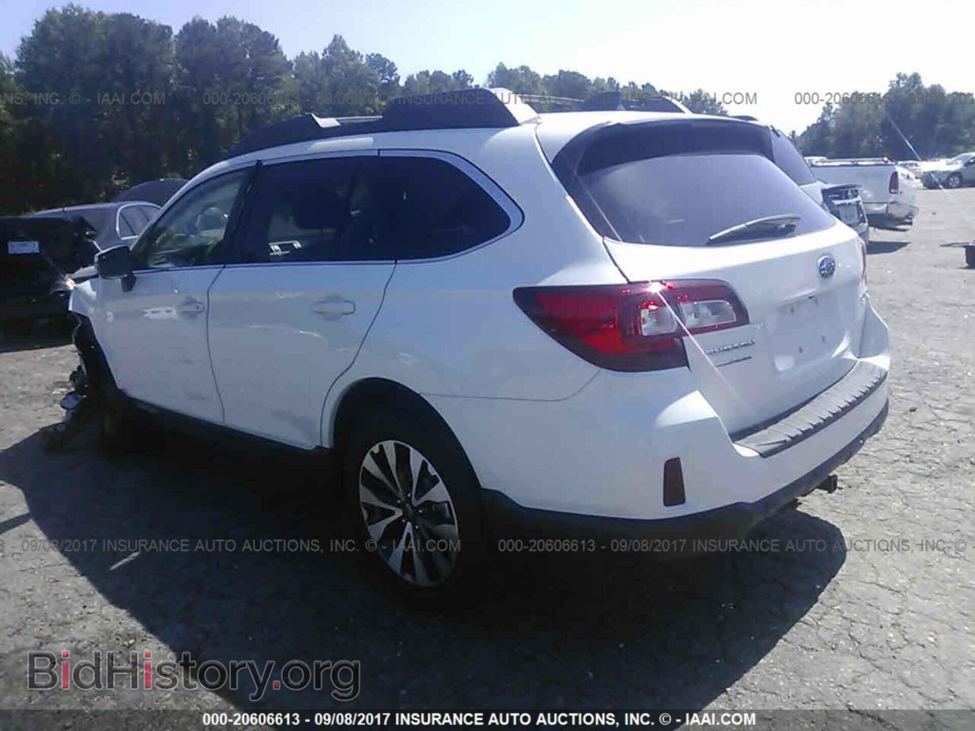 2017 Subaru Outback - VIN: 4S4BSANC4H3388240 - Фото 3