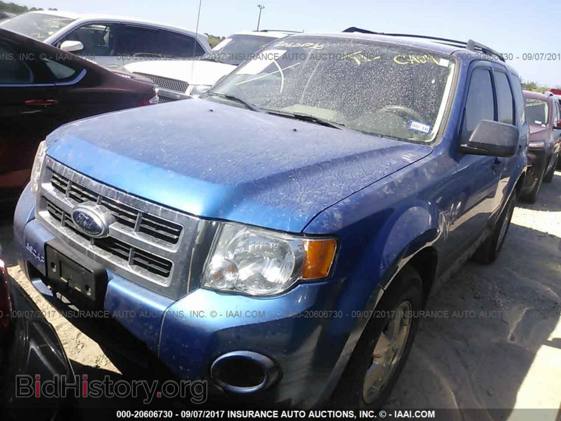 2012 Ford Escape - VIN: 1FMCU0C78CKC17925 - Photo 2