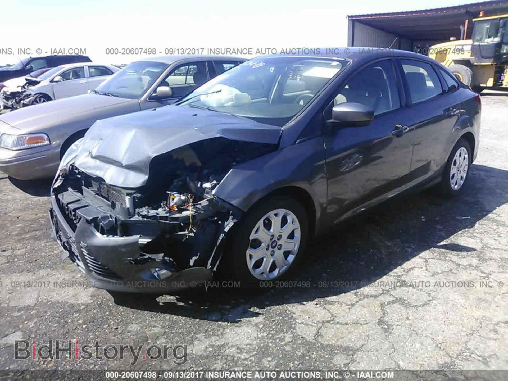 2012 Ford Focus - VIN: 1FAHP3F28CL224585 - Photo 2