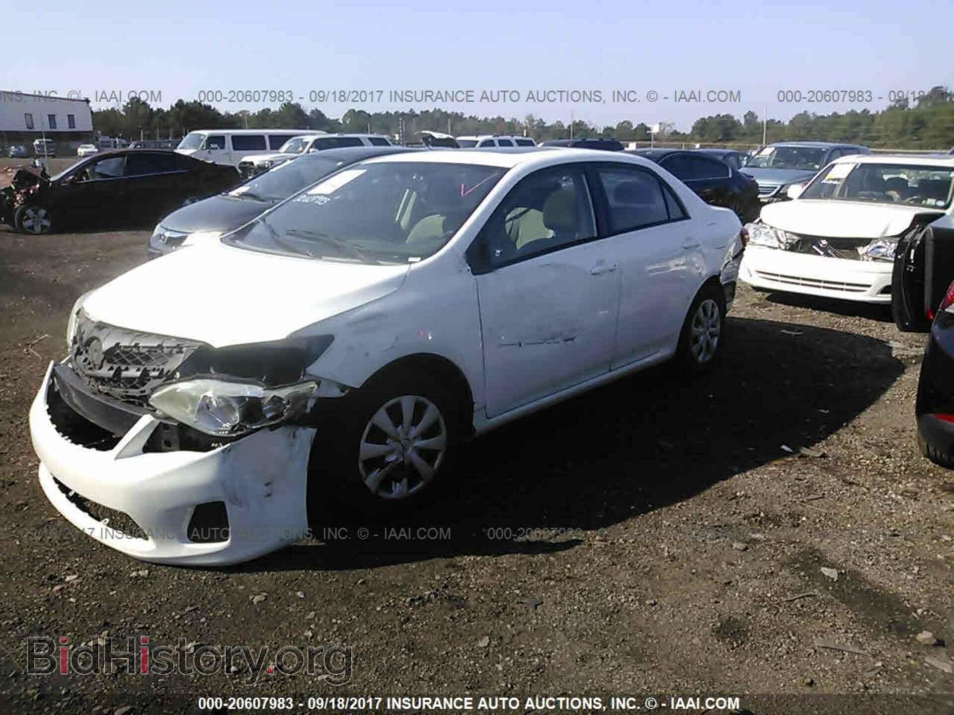 2011 Toyota Corolla - VIN: 2T1BU4EEXBC605466 - Фото 2