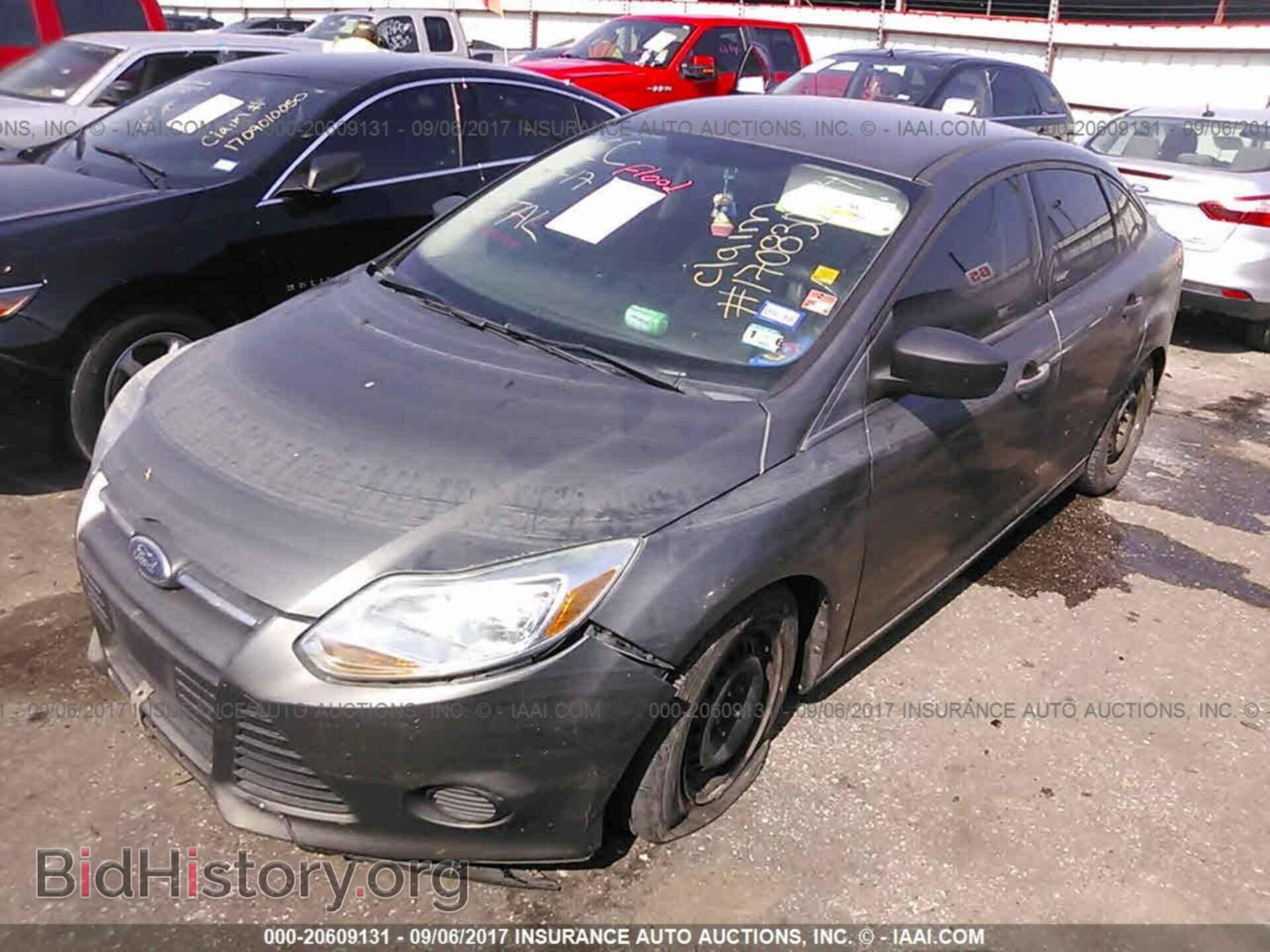 2012 Ford Focus - VIN: 1FAHP3E26CL250068 - Photo 2