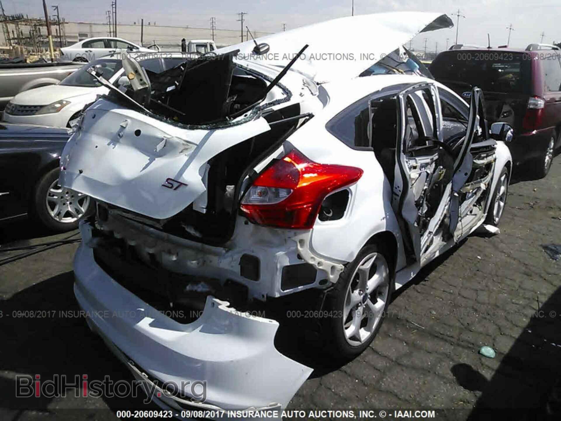 2014 Ford Focus - VIN: 1FADP3L92EL300093 - Photo 4