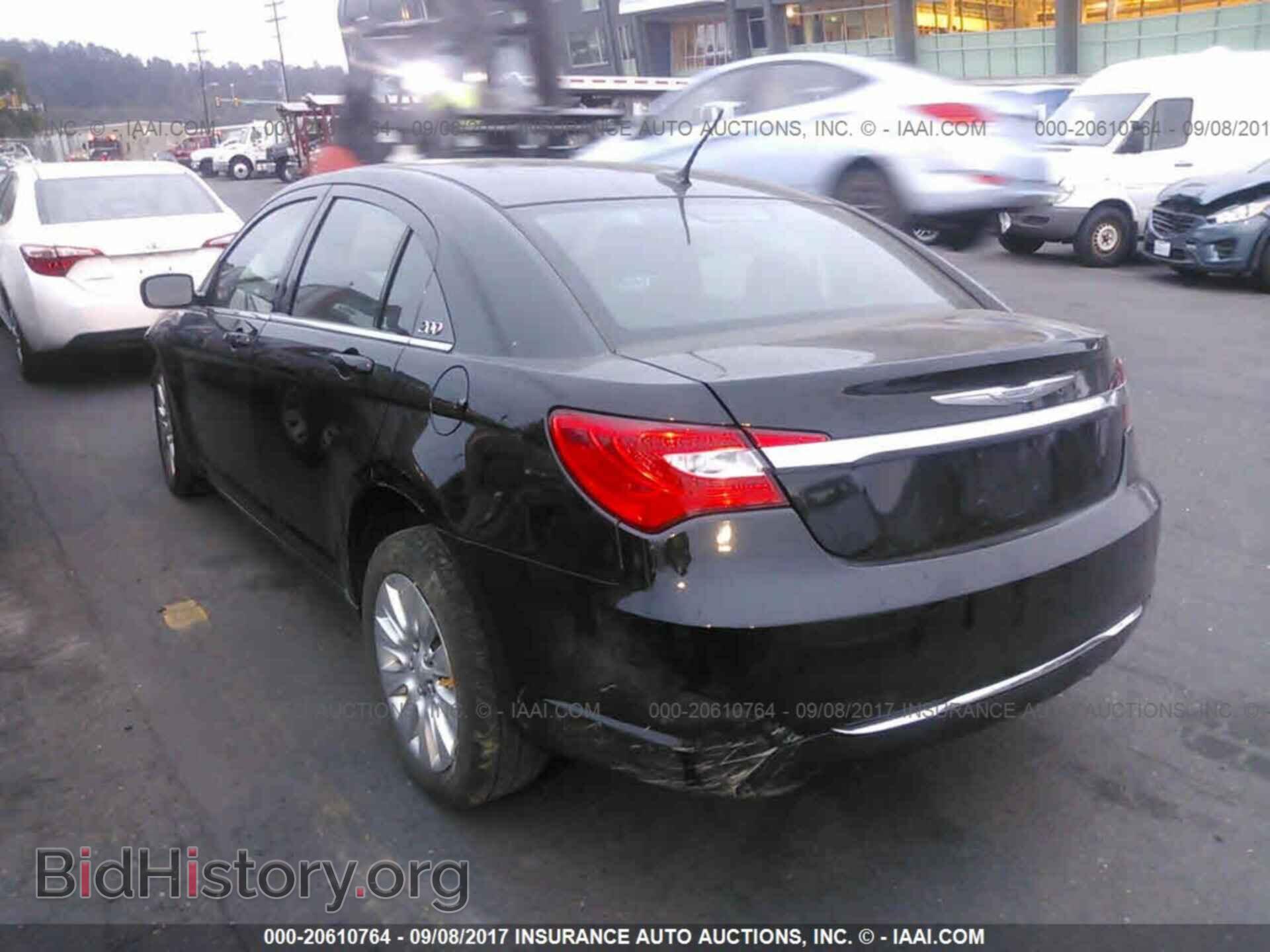2014 Chrysler 200 - VIN: 1C3CCBAB8EN206908 - Photo 3