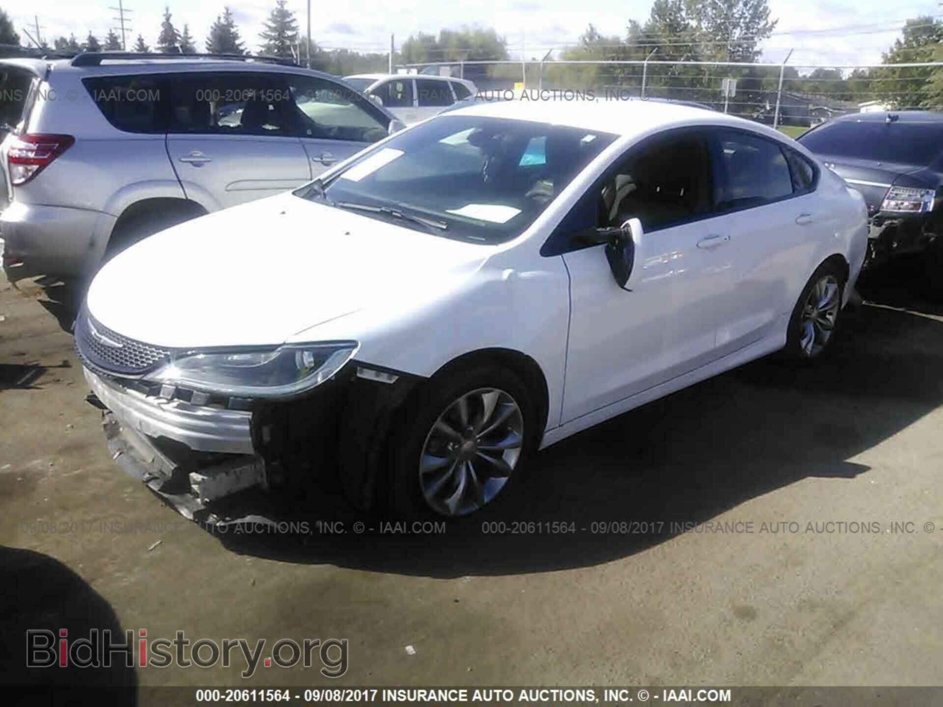 2016 Chrysler 200 - VIN: 1C3CCCBB8GN123616 - Photo 2