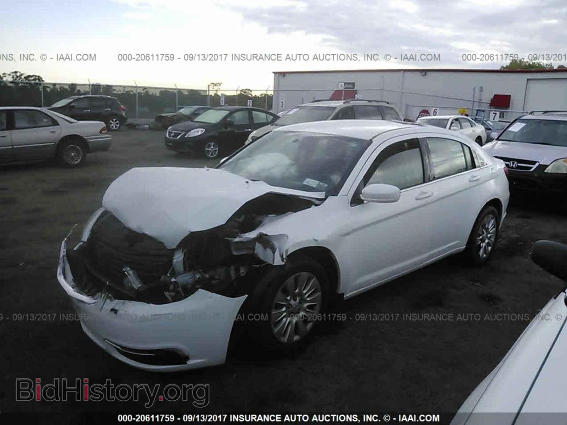 2012 Chrysler 200 - VIN: 1C3CCBAB6CN167149 - Фото 2
