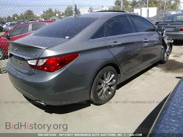 2012 Hyundai Sonata - VIN: 5NPEC4AB2CH446257 - Photo 4