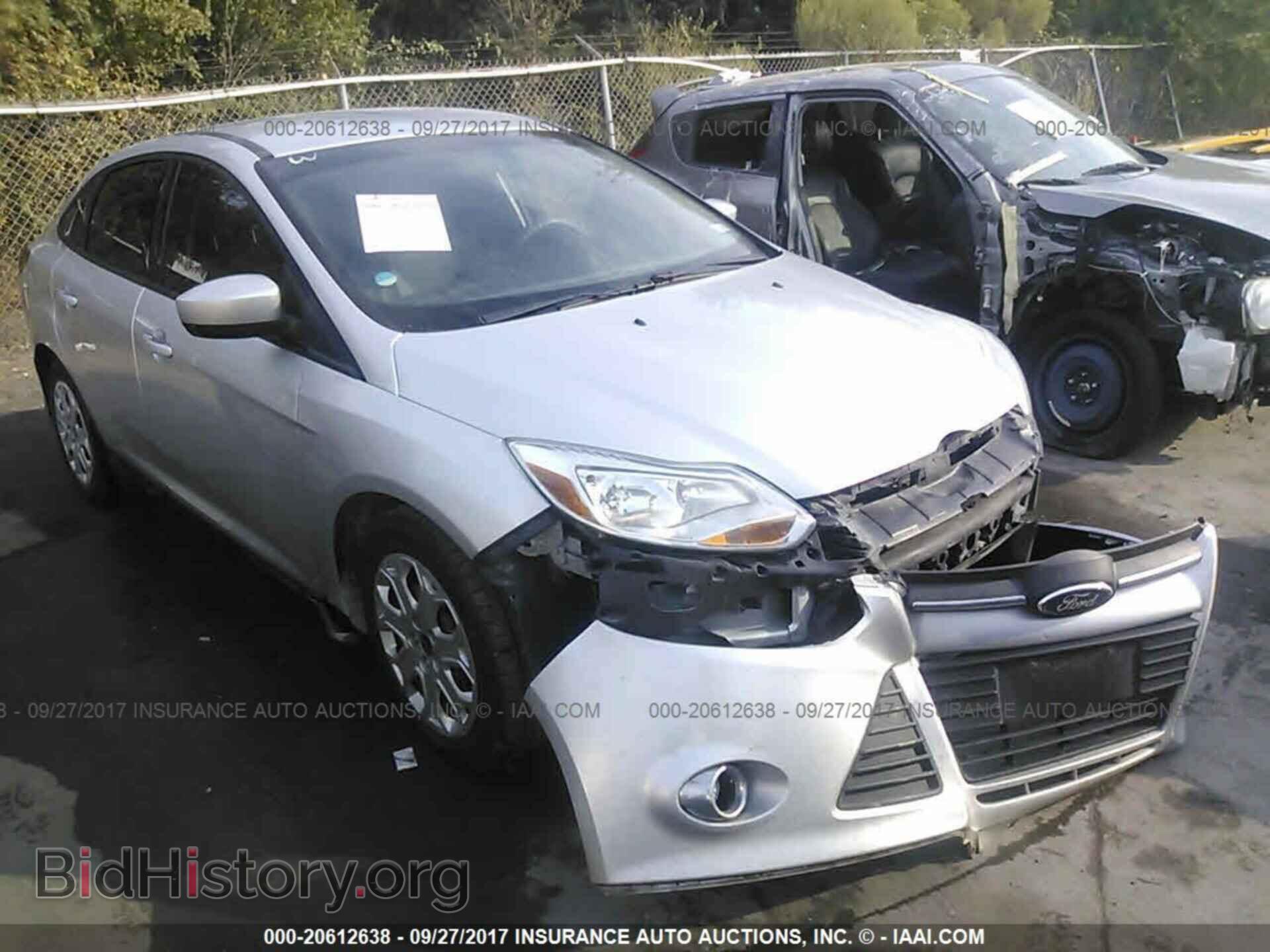 Photo 1FAHP3F28CL450030 - Ford Focus 2012