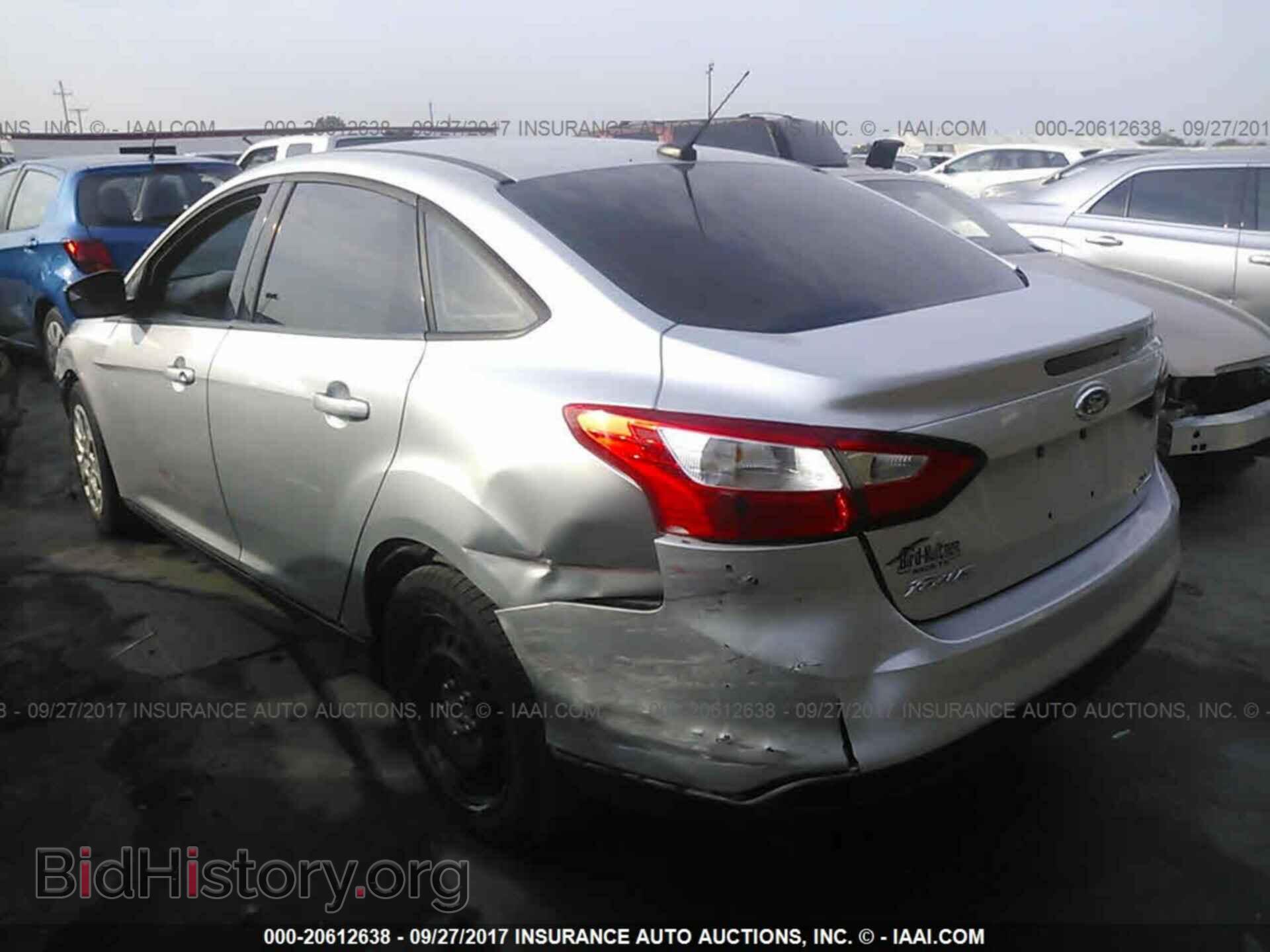 2012 Ford Focus - VIN: 1FAHP3F28CL450030 - Фото 3