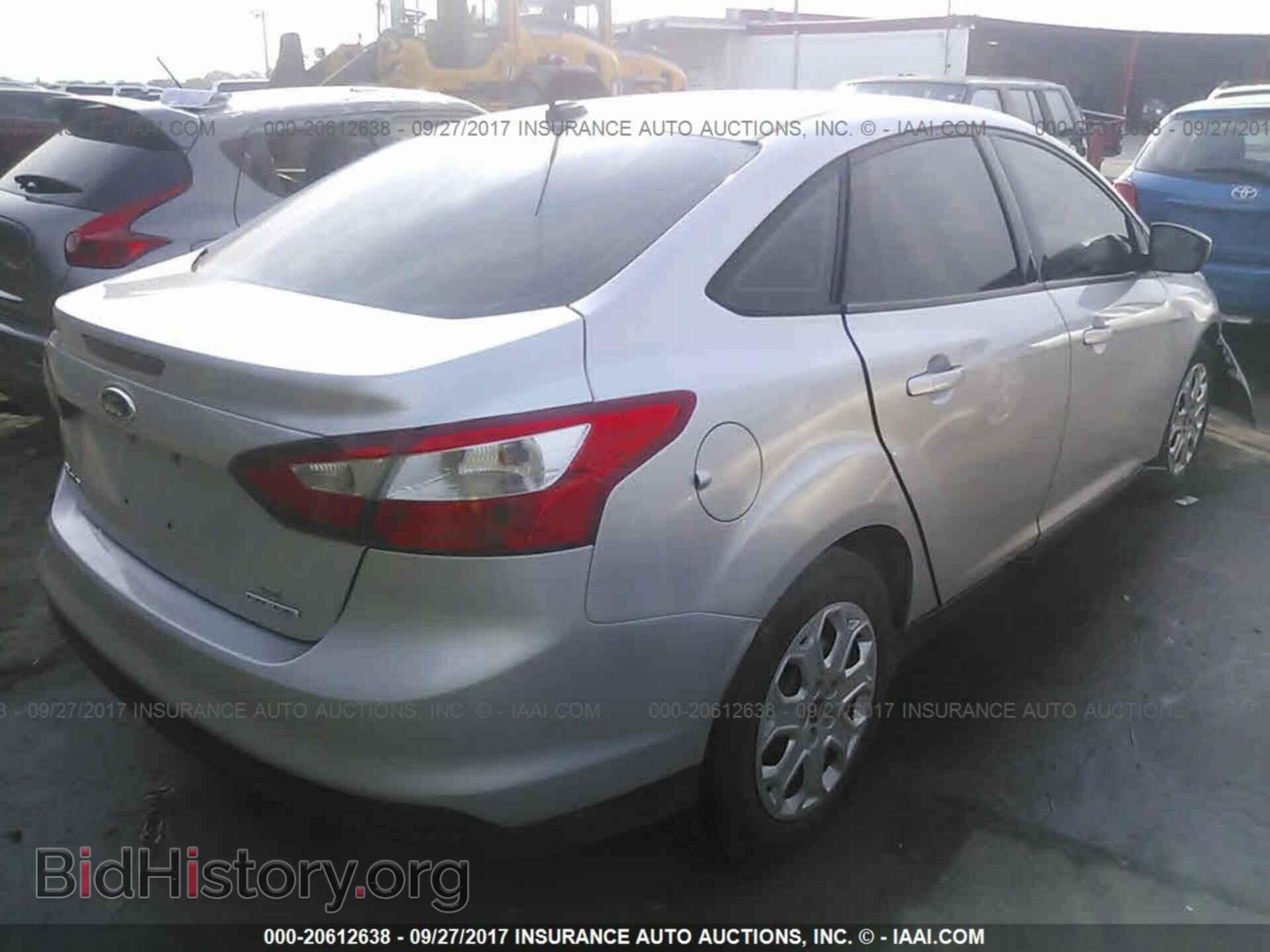 2012 Ford Focus - VIN: 1FAHP3F28CL450030 - Фото 4