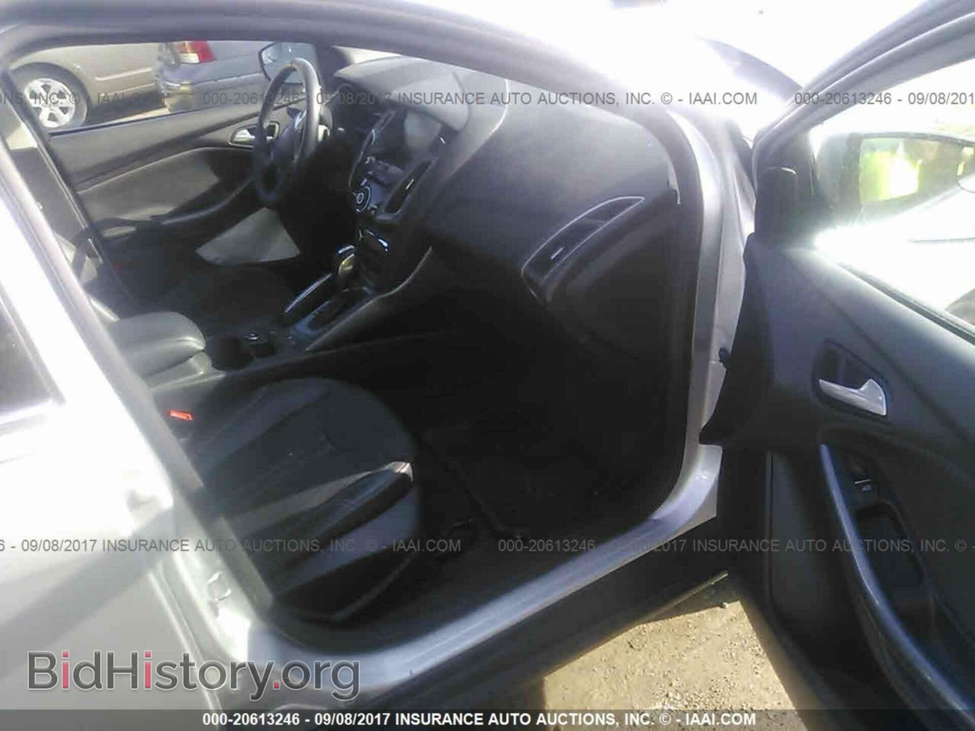 2012 Ford Focus - VIN: 1FAHP3N27CL282995 - Фото 5