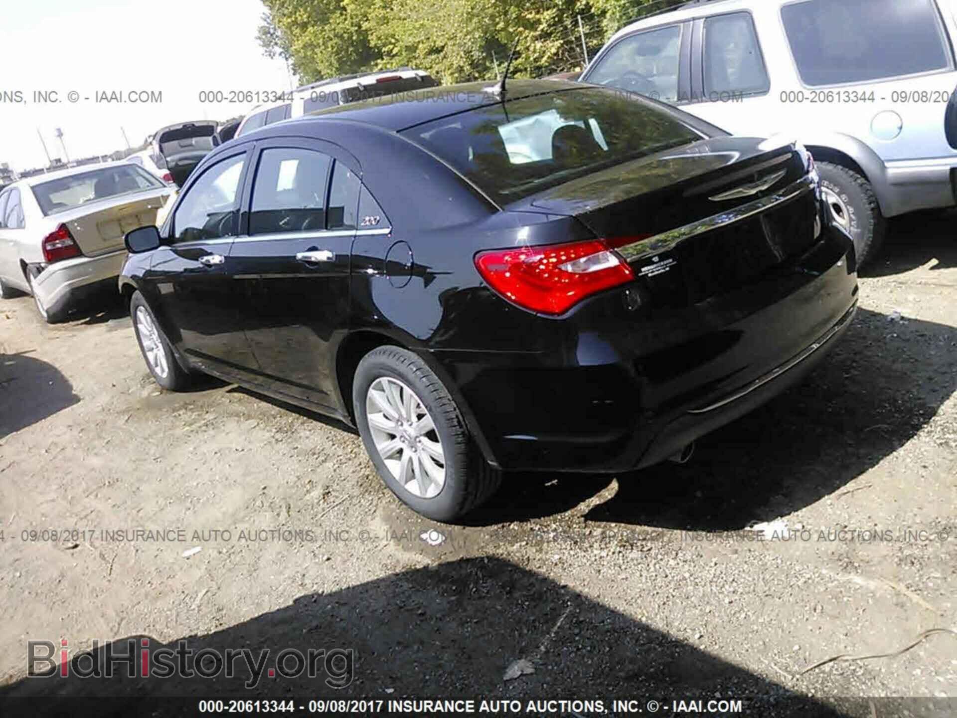 2014 Chrysler 200 - VIN: 1C3CCBCG9EN197497 - Фото 3