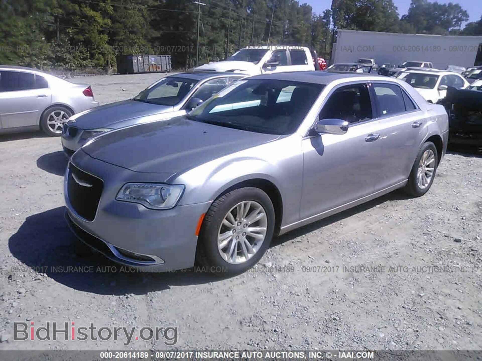 2016 Chrysler 300c - VIN: 2C3CCAEG2GH273385 - Фото 2