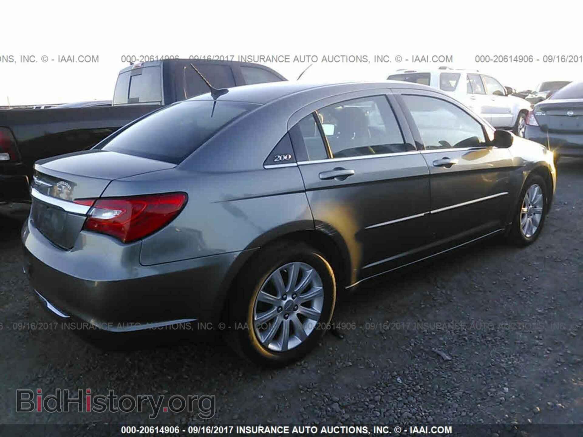 2013 Chrysler 200 - VIN: 1C3CCBBG3DN659763 - Photo 4