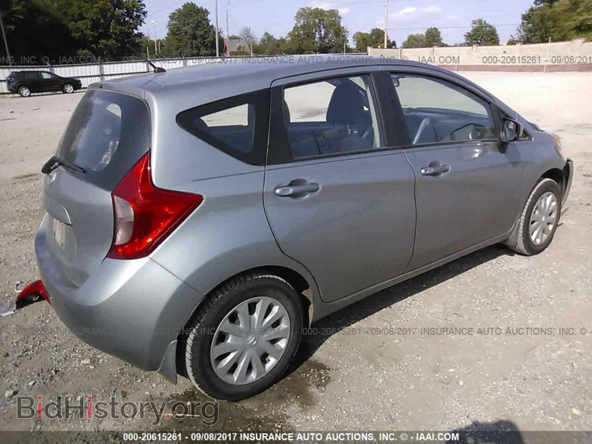2015 Nissan Versa note - VIN: 3N1CE2CP8FL375569 - Фото 4