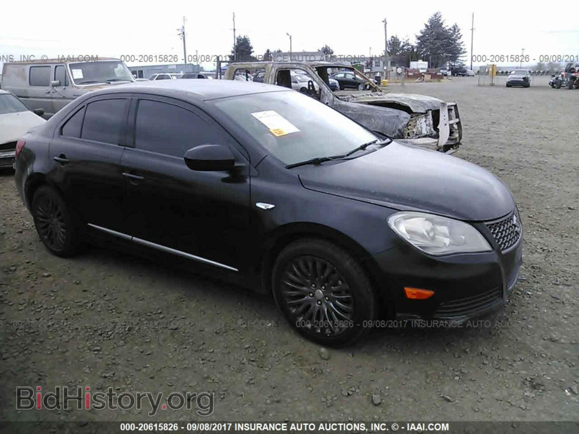 Фотография JS2RF9A30C6101355 - Suzuki Kizashi 2012