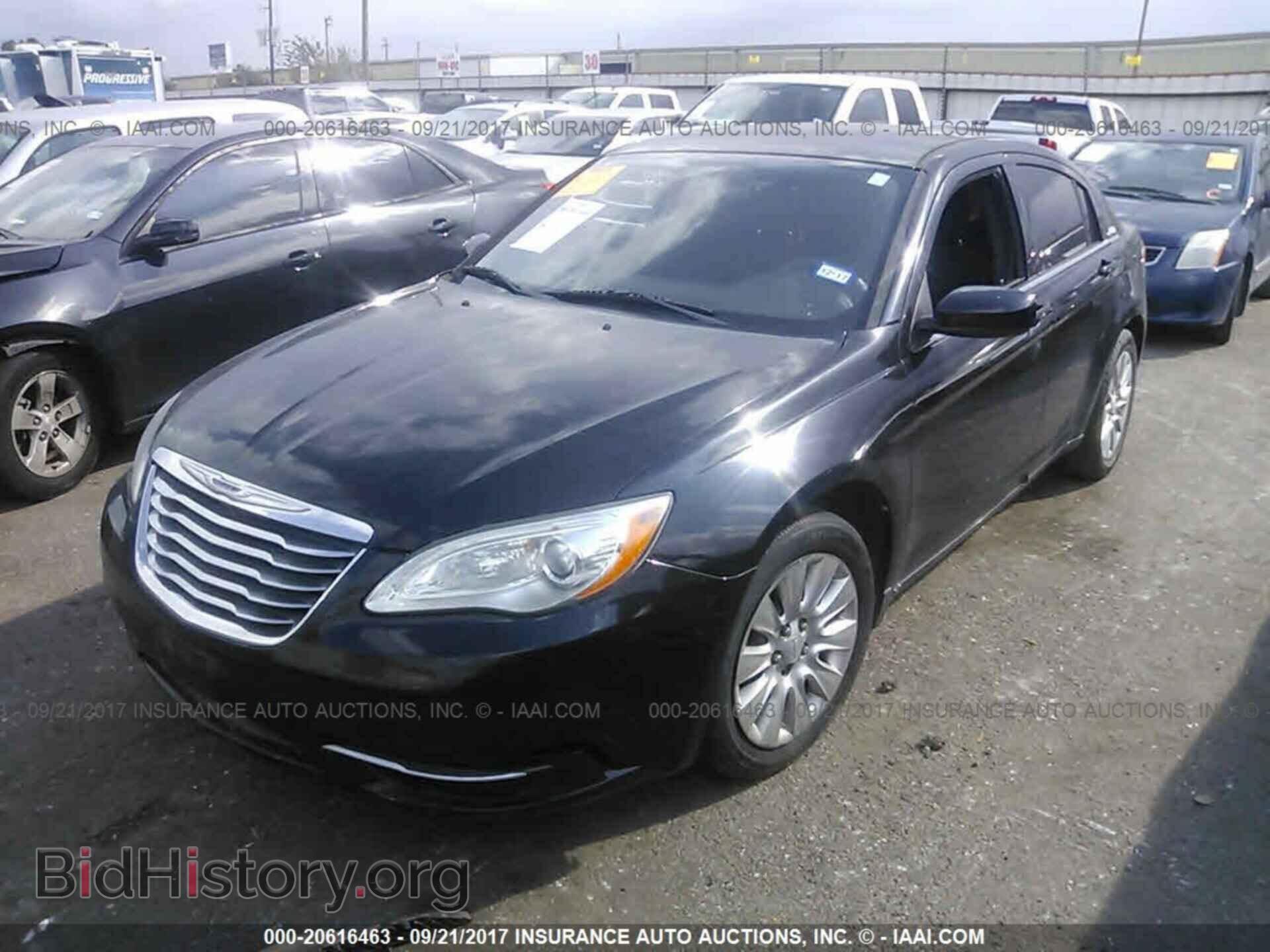 2012 Chrysler 200 - VIN: 1C3CCBAB7CN204189 - Фото 2