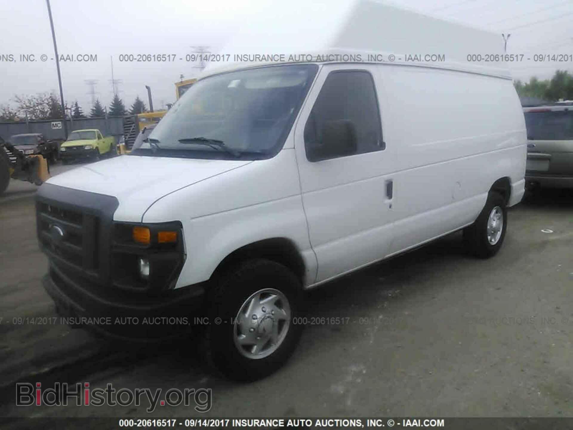 2011 Ford Econoline - VIN: 1FTNE2EW0BDA60131 - Photo 2