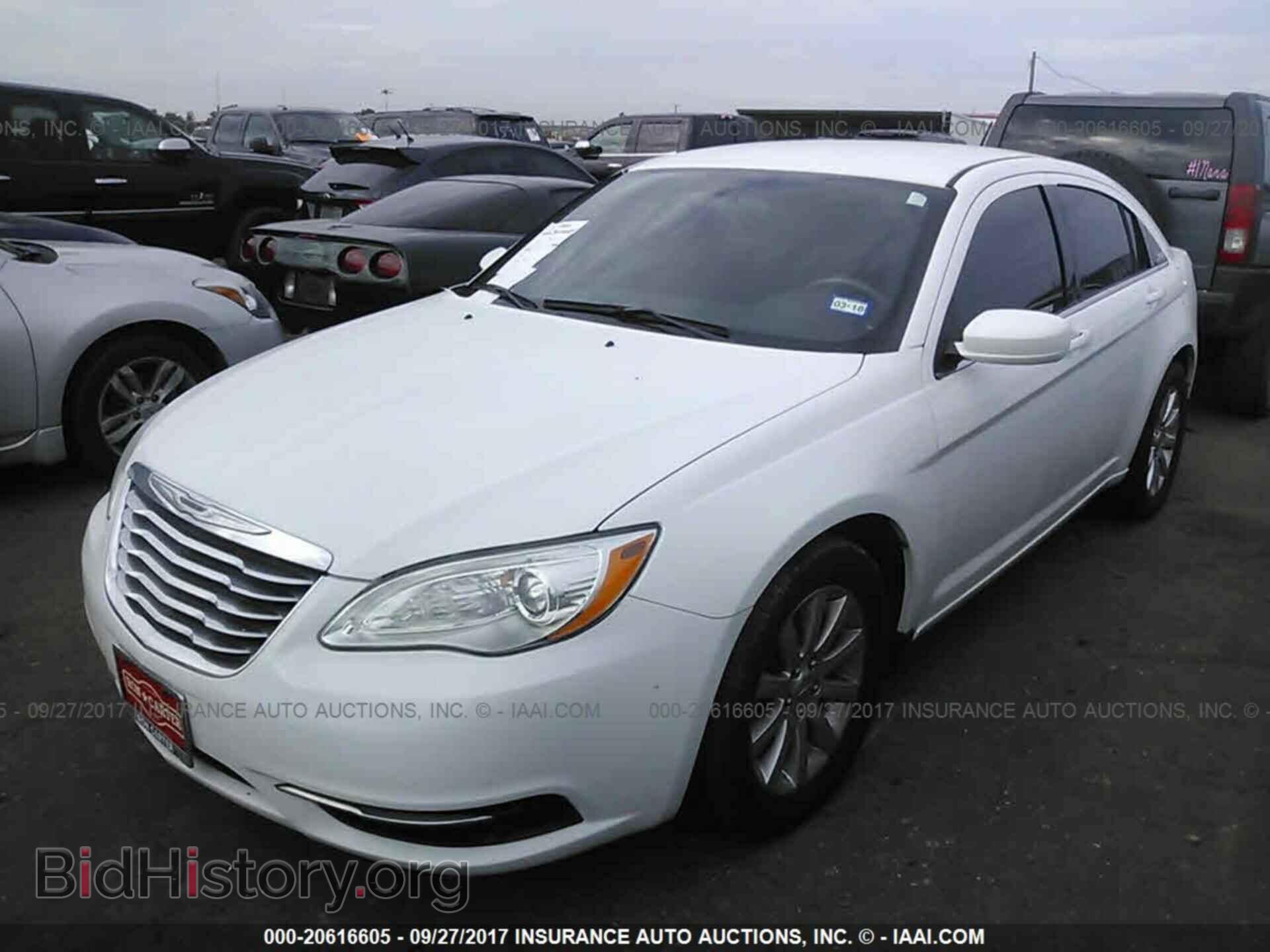 2012 Chrysler 200 - VIN: 1C3CCBBB2CN140495 - Photo 2