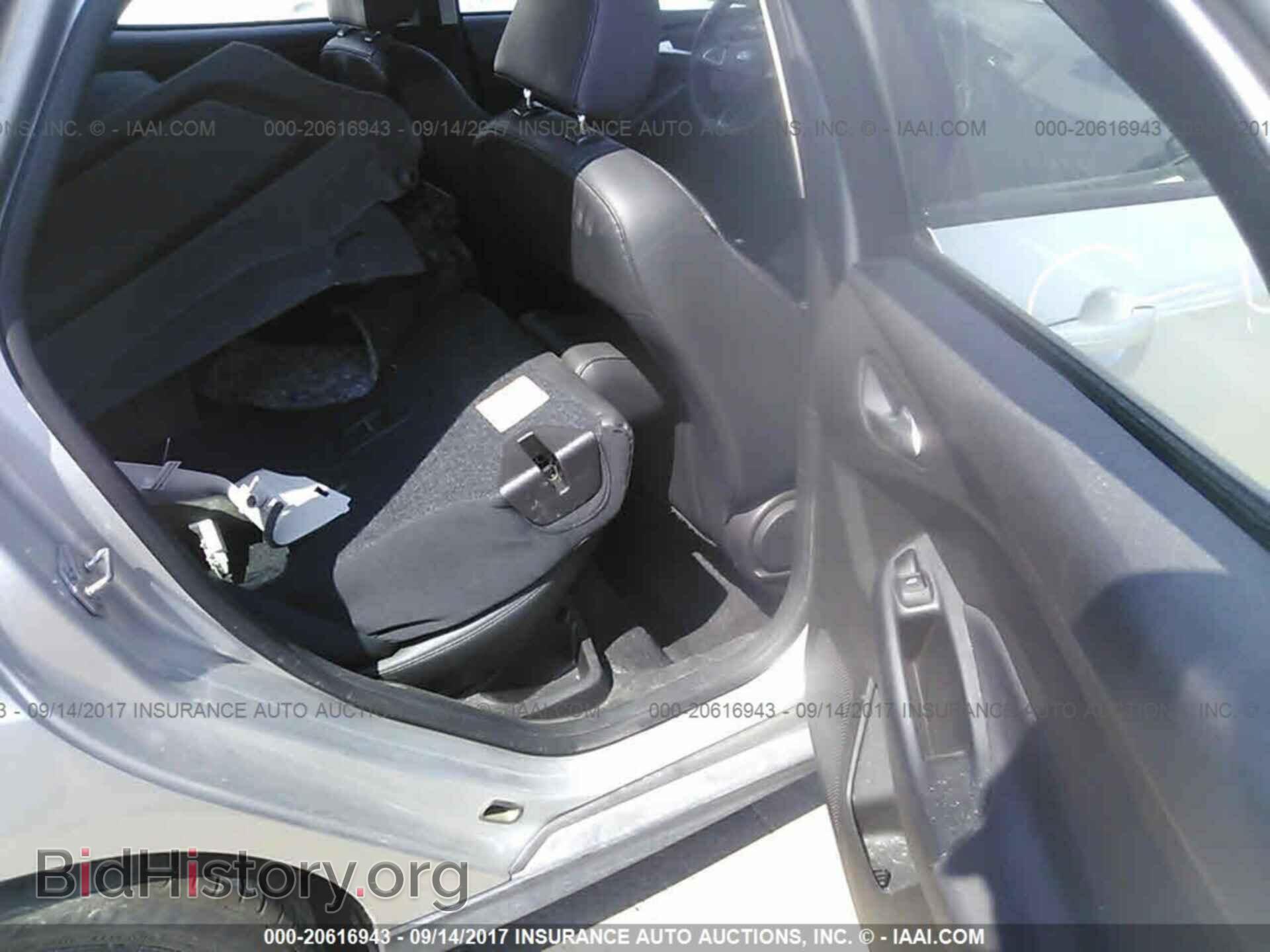 2016 Ford Focus - VIN: 1FADP3K20GL307356 - Photo 8