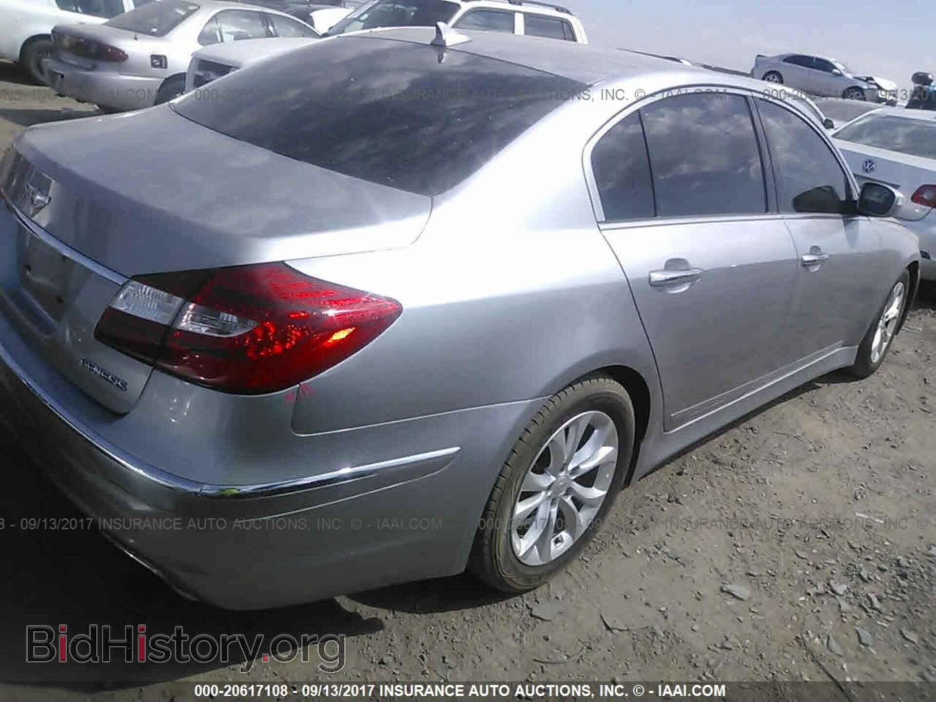 2012 Hyundai Genesis - VIN: KMHGC4DD1CU178678 - Фото 4