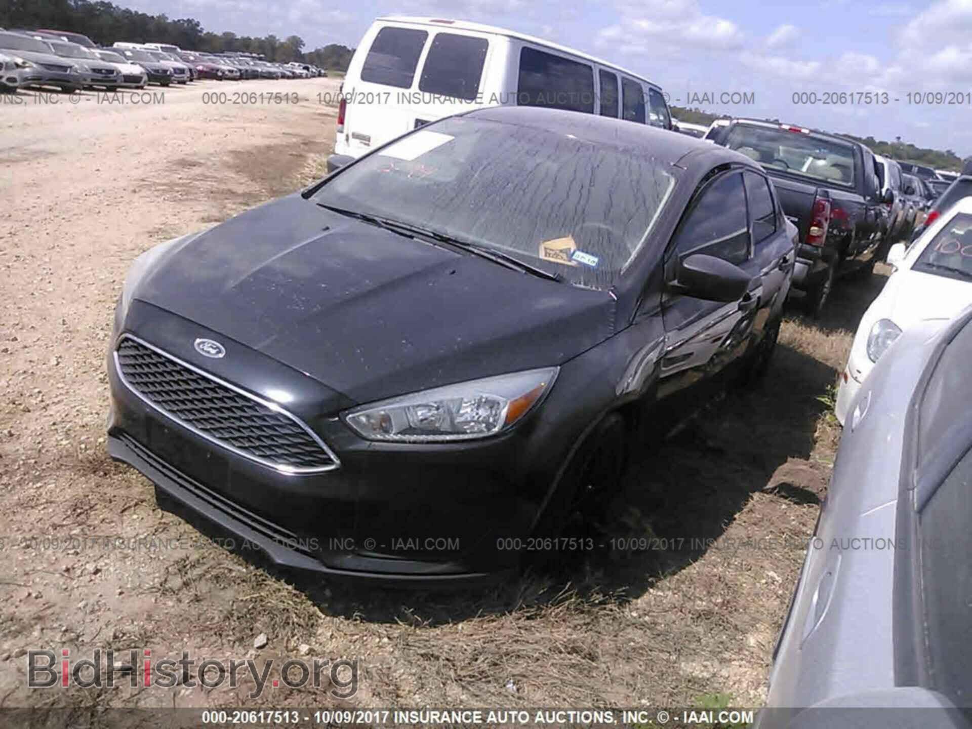 2015 Ford Focus - VIN: 1FADP3E27FL287200 - Photo 2