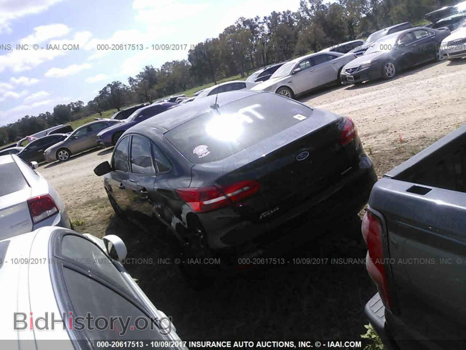2015 Ford Focus - VIN: 1FADP3E27FL287200 - Photo 3