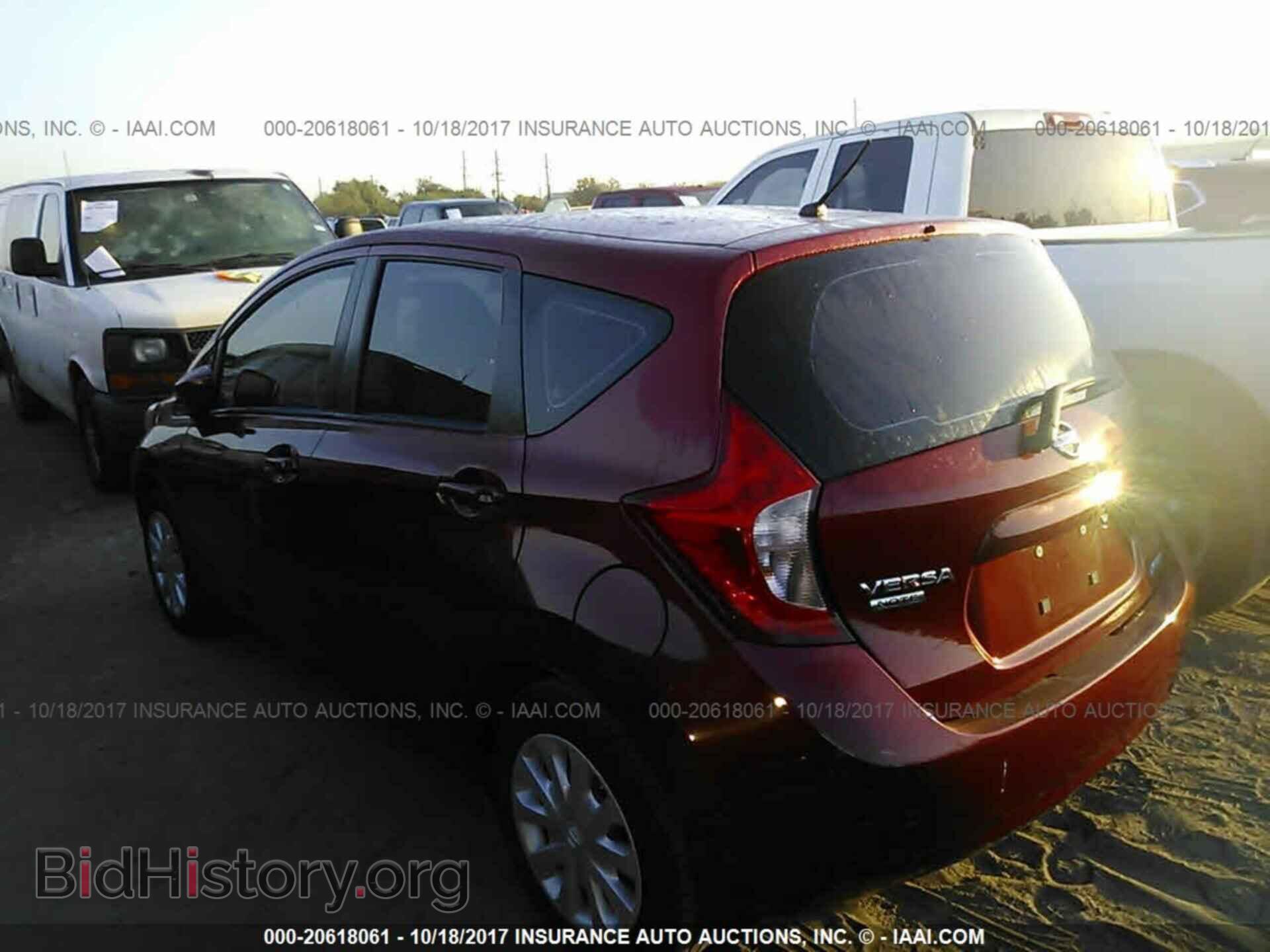 2015 Nissan Versa note - VIN: 3N1CE2CP5FL389395 - Фото 3
