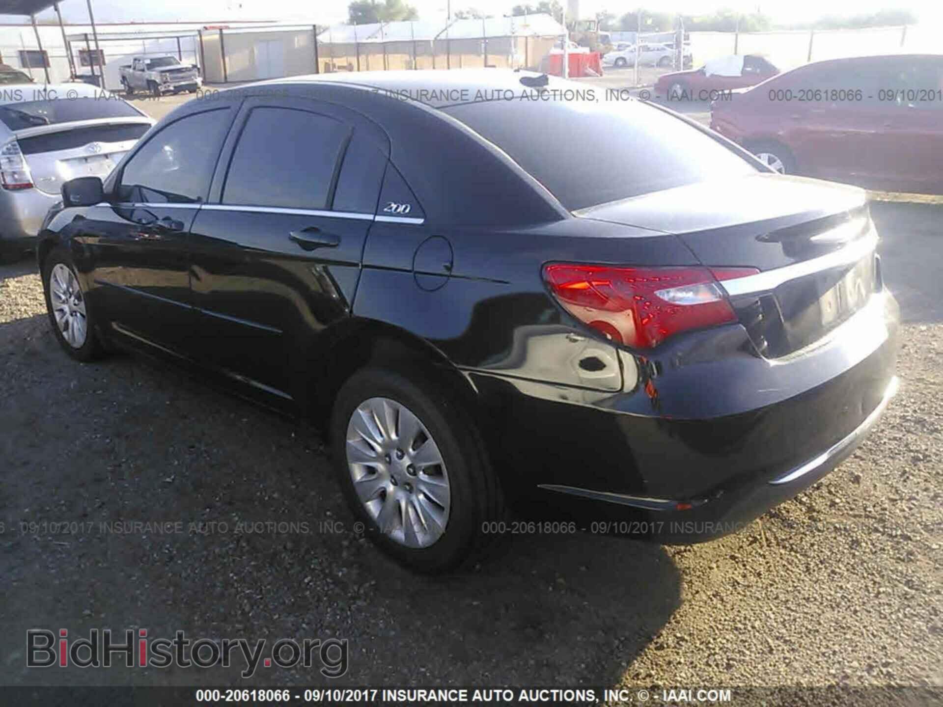 2012 Chrysler 200 - VIN: 1C3CCBAB6CN157981 - Photo 3