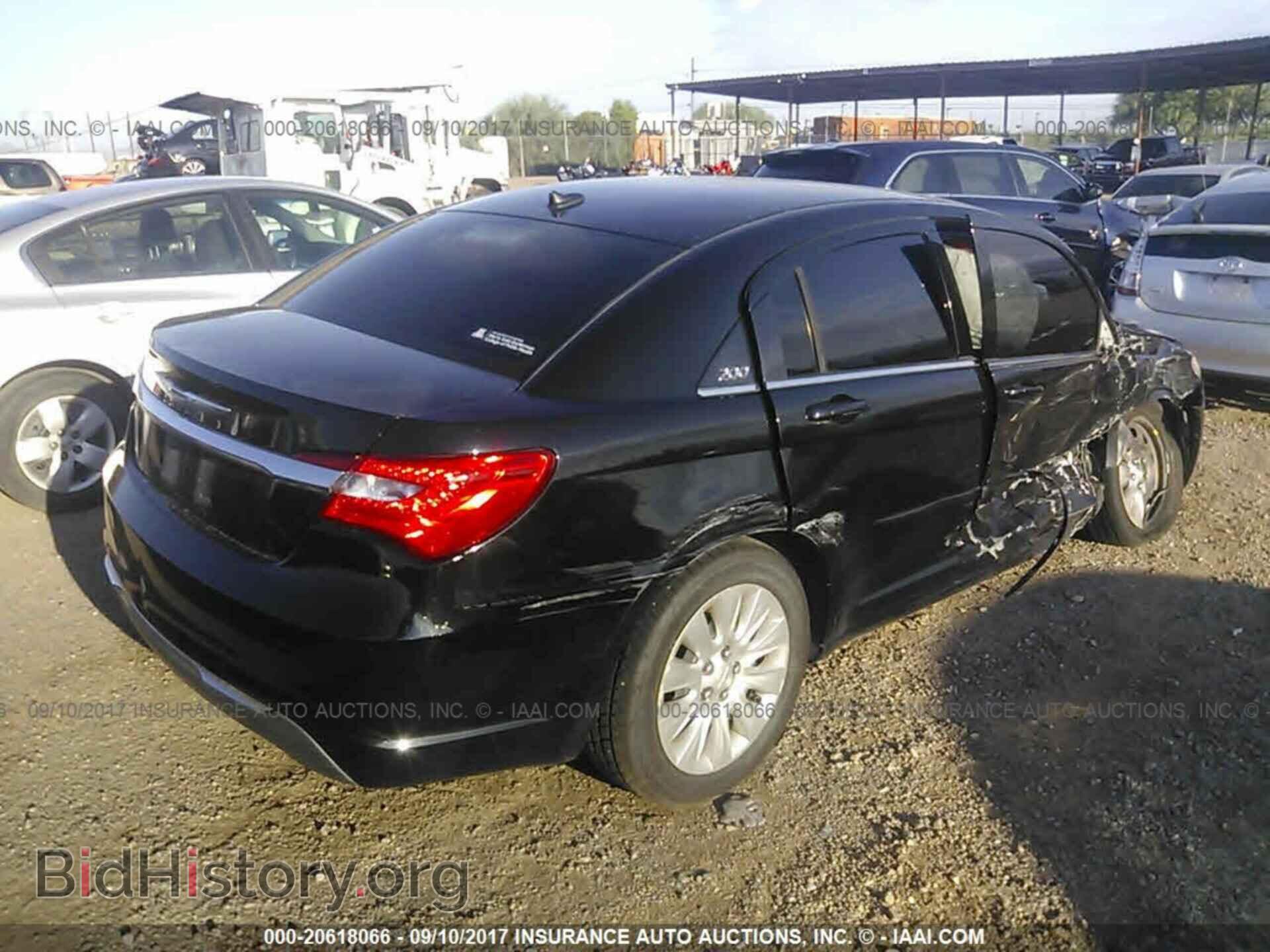 2012 Chrysler 200 - VIN: 1C3CCBAB6CN157981 - Photo 4