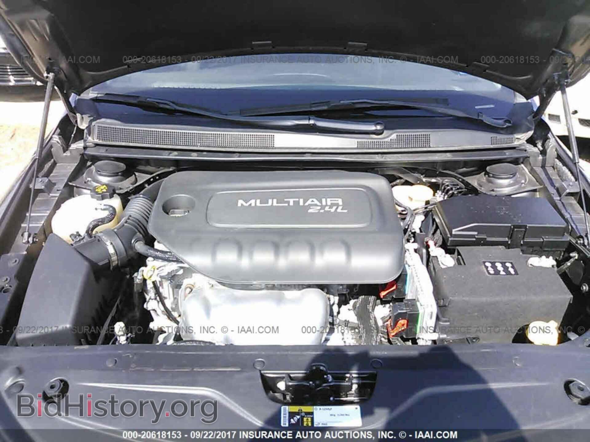 2016 Chrysler 200 - VIN: 1C3CCCAB3GN123587 - Фото 10