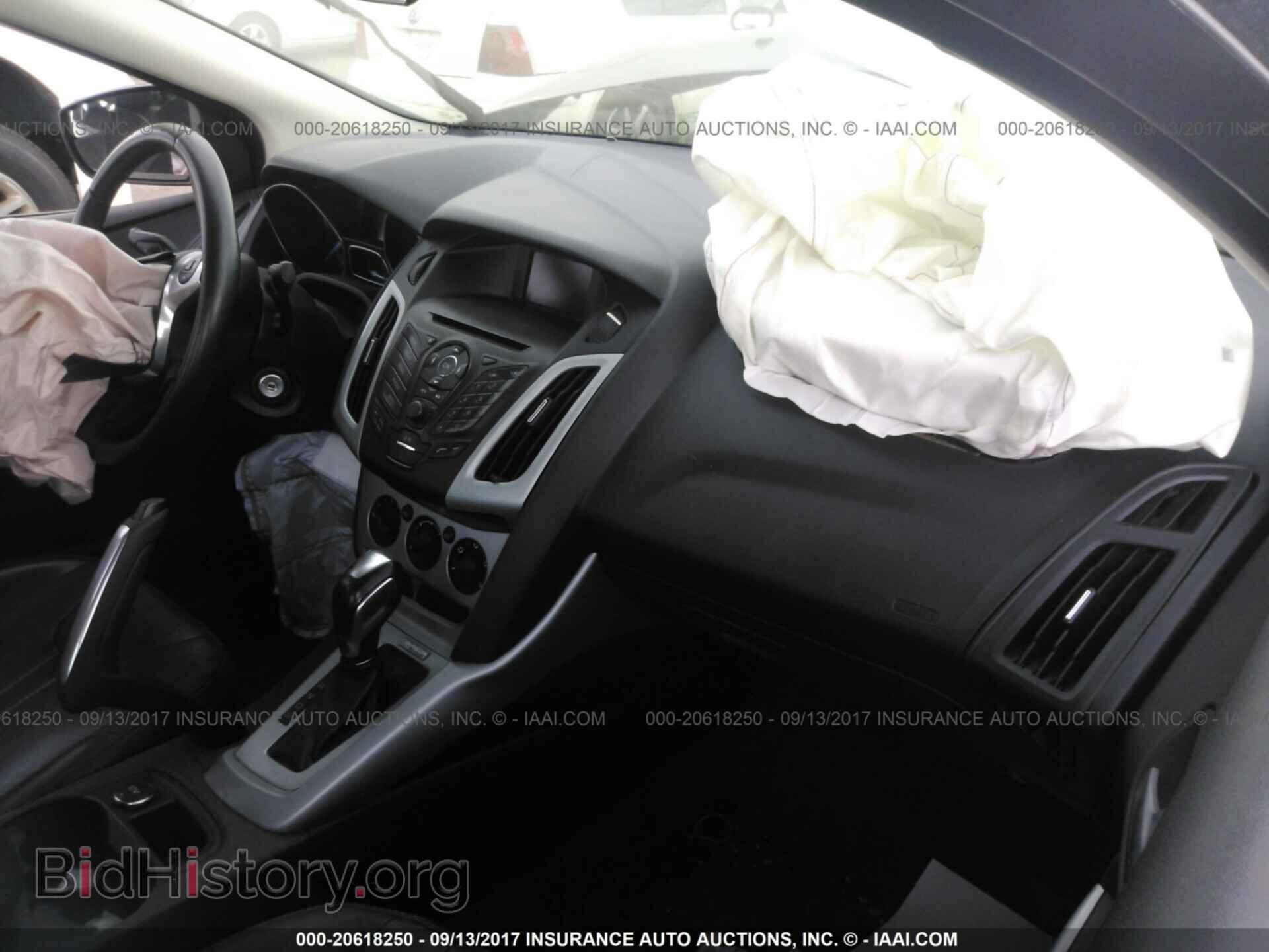 2014 Ford Focus - VIN: 1FADP3F20EL104541 - Photo 5