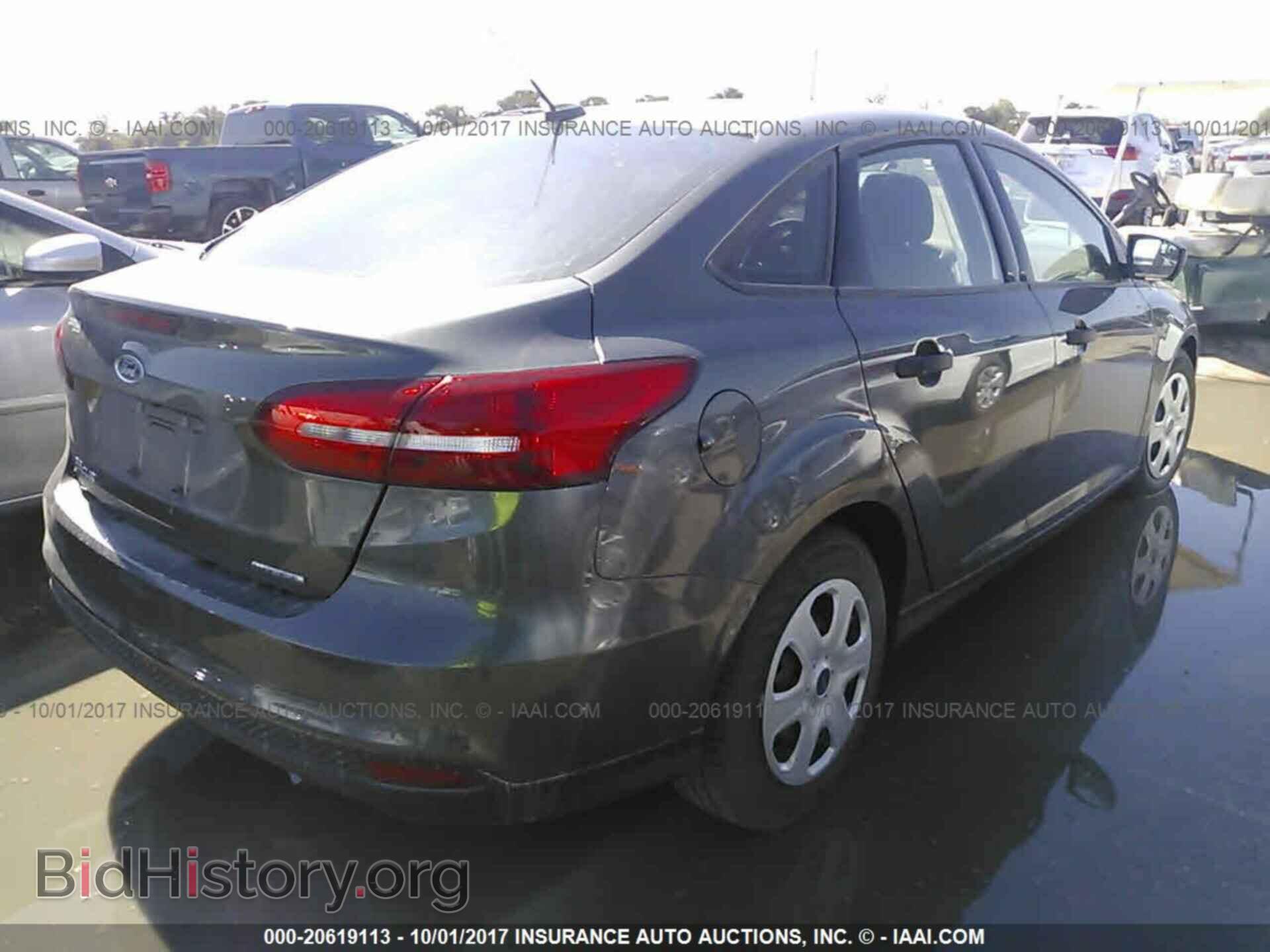 2016 Ford Focus - VIN: 1FADP3E20GL225655 - Фото 4