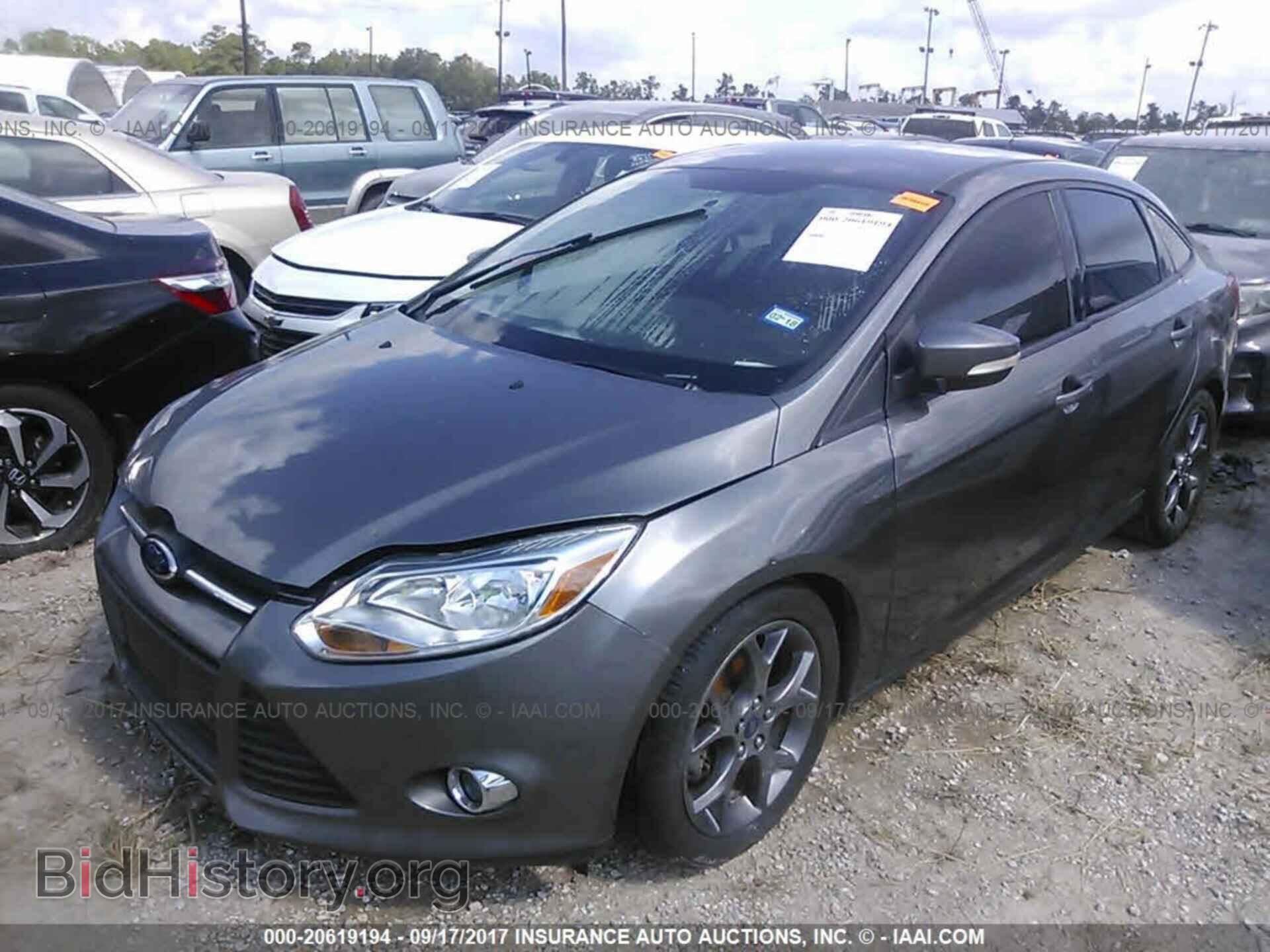 2014 Ford Focus - VIN: 1FADP3F26EL236266 - Photo 2